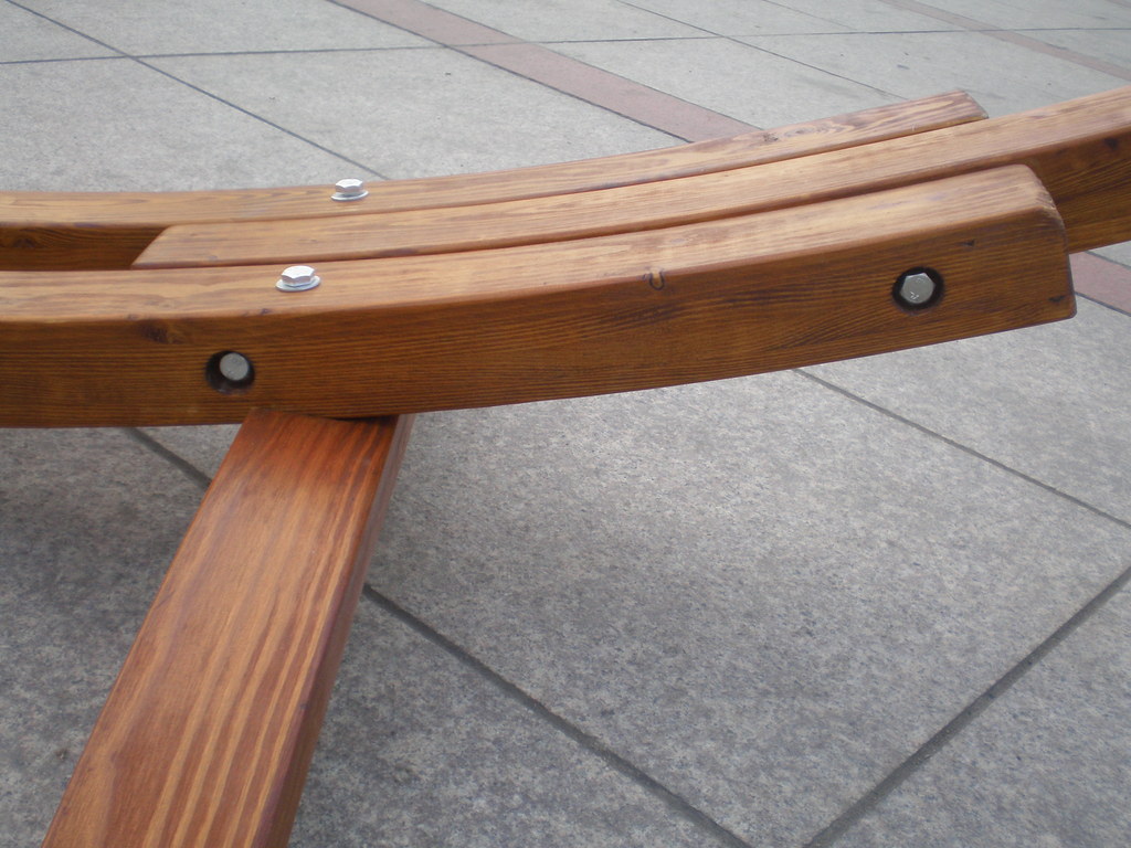 厂家直销新款原木吊床,弯曲木吊床架,木吊床,夹棉吊床组合