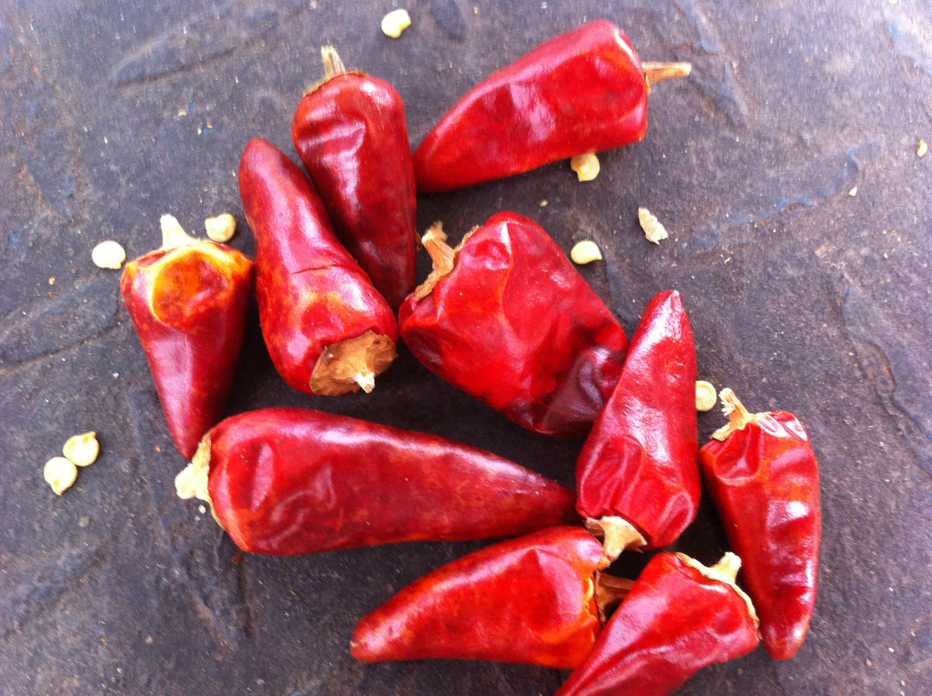 批发贵州朝天子弹头辣椒 特辣干海椒 中餐火锅底料的专用辣椒