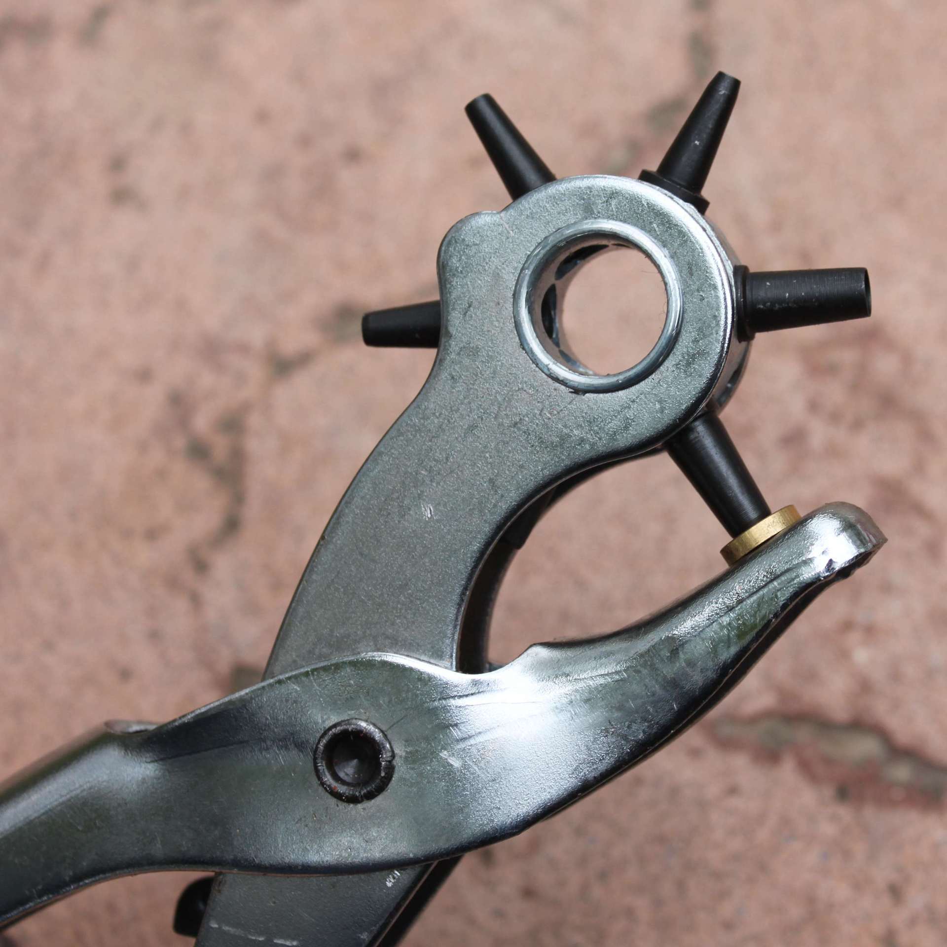 17#皮带打孔钳打孔 打眼钳皮革打孔器 打孔钳厂家直销punc