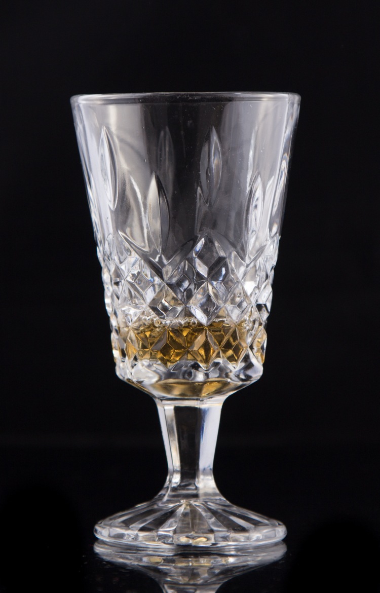 厂家高白料供应滚珠瓶走珠瓶 10ml香体走珠瓶 香水瓶玻璃瓶-酒瓶产业