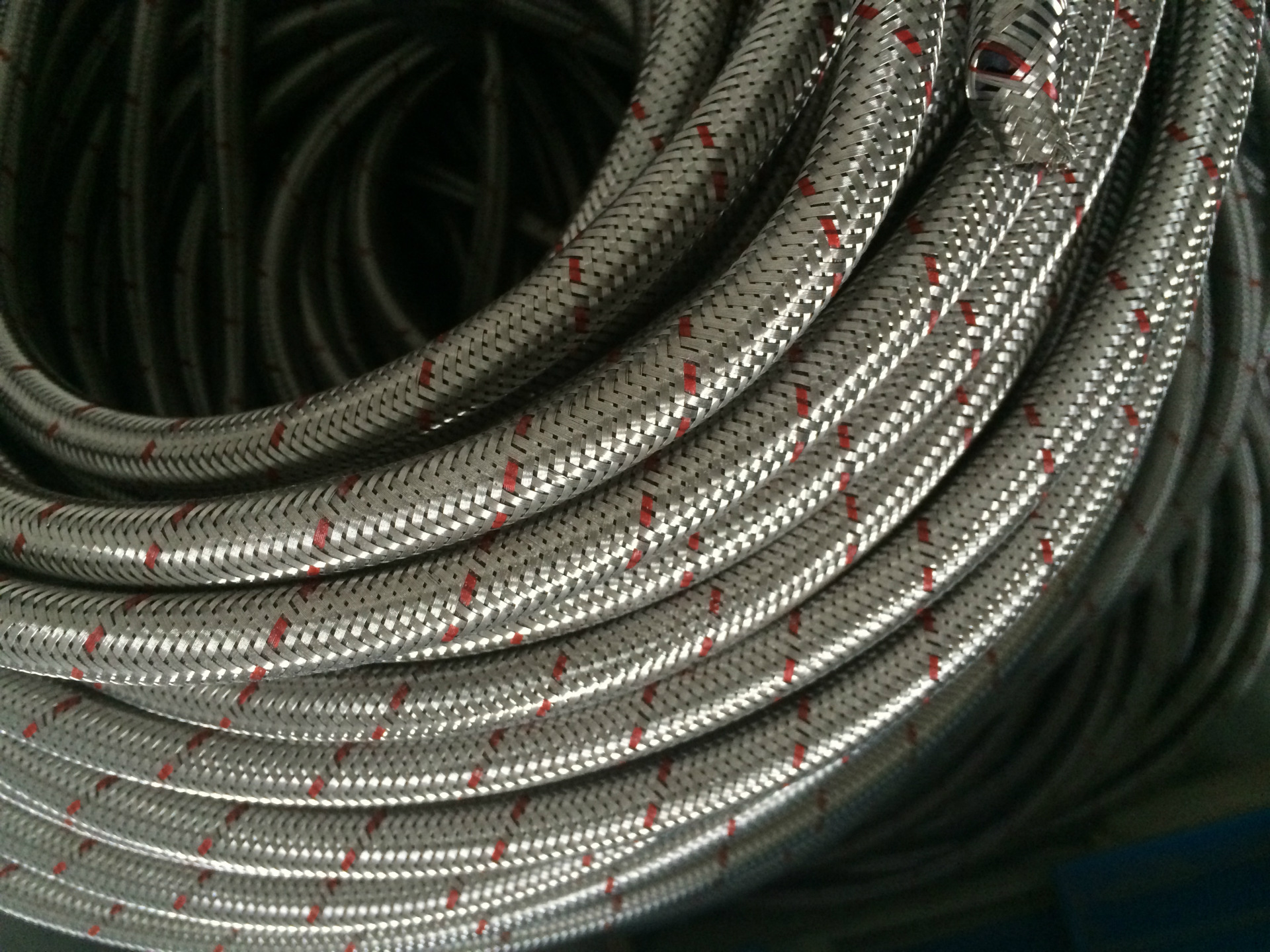 水暖管件1 2x1 2不锈钢编织软管17外径 红蓝丝定制加.