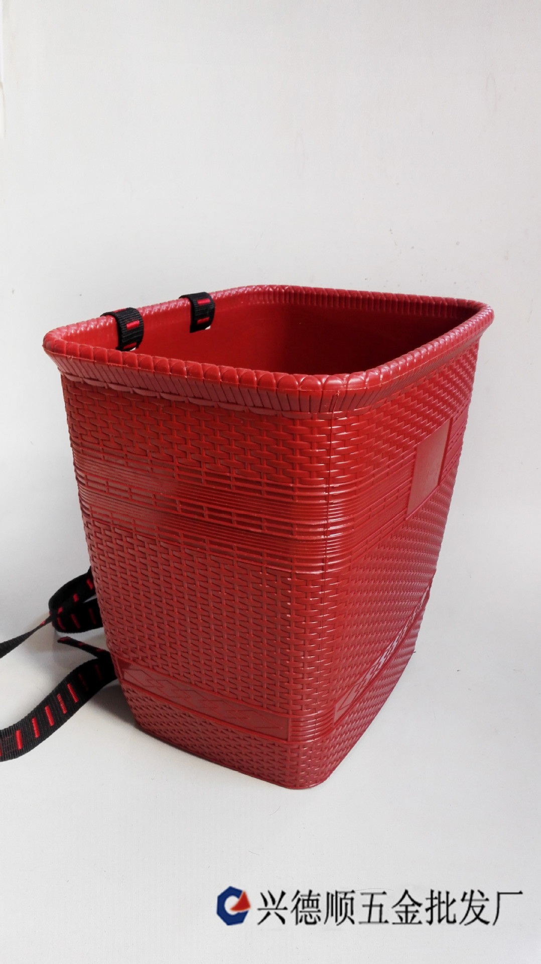 火爆跑江湖地摊兴德顺37cm高塑料背筐 塑料编织背篓 工厂直销背篼