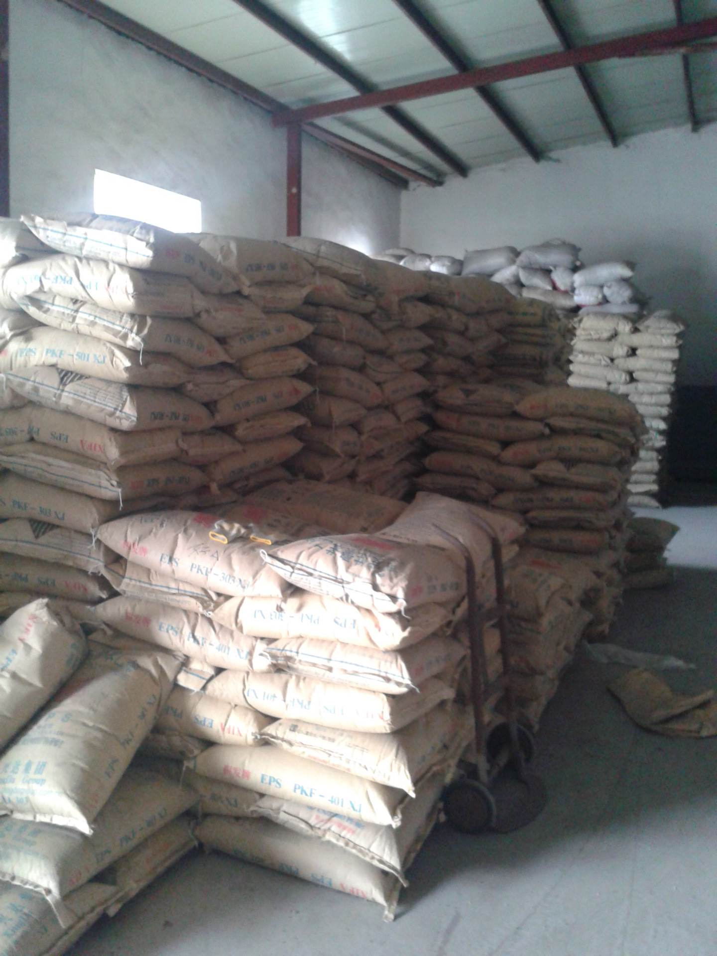 厂家直销黑色abs再生料塑料颗粒注塑拉丝级 出厂价格