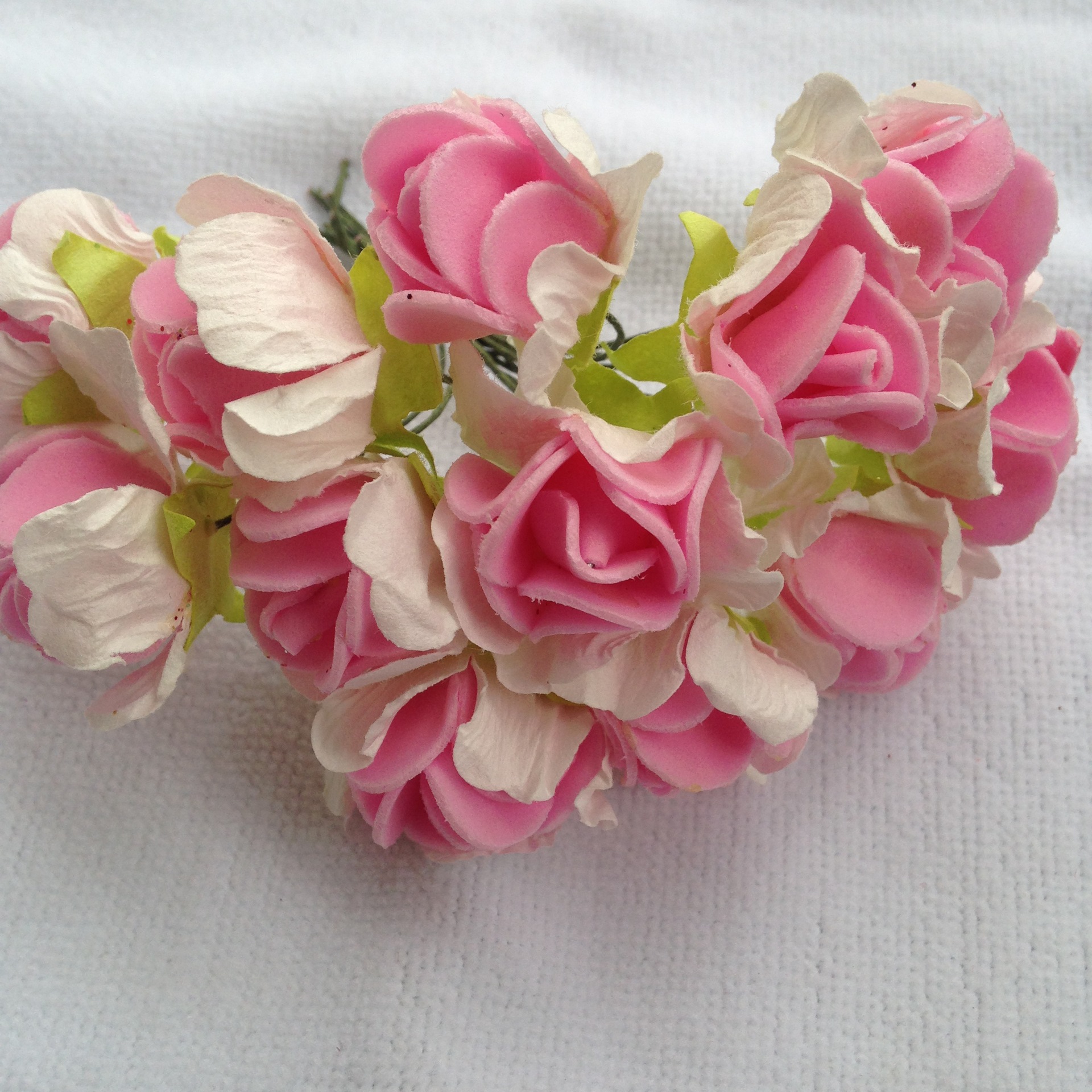 批发25cm双色泡沫花pe草莓花喜糖盒配饰花环用花喜庆用品