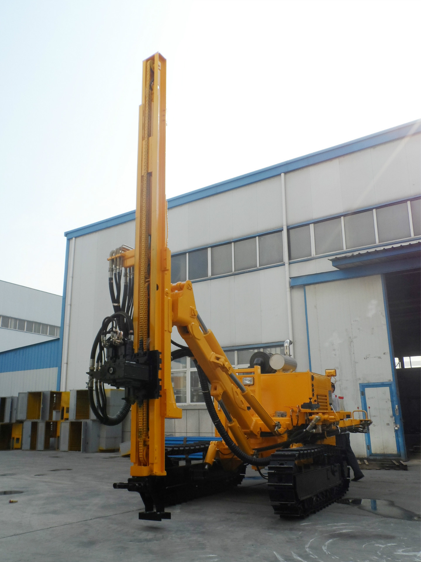 开伟钻机性能优越cm458履带式深孔钻机