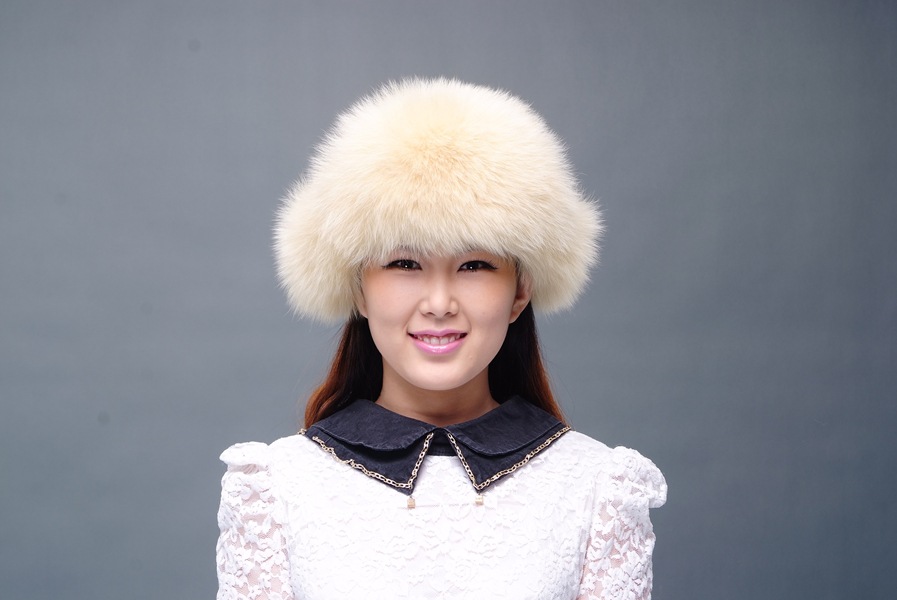 厂家批发貉子整皮帽子狐狸帽子皮草帽子裘皮帽子狐狸毛雷锋女帽