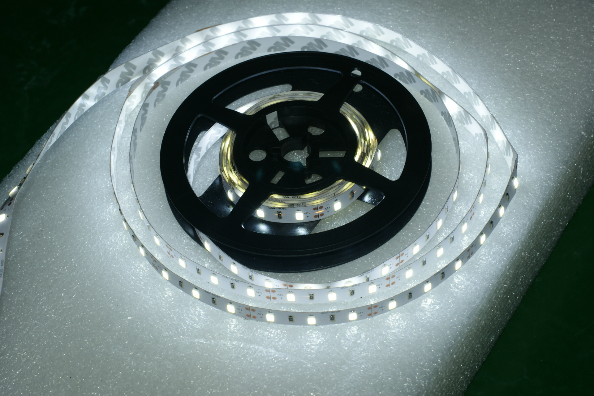 厂家年底 促销 高亮 5730灯珠 50-60lm 暖白 led贴片灯珠