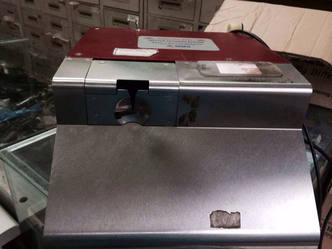 英国mark-11热熔线绕扣机,缠脚机,绕钮机,衬衣设备,绕扣设备