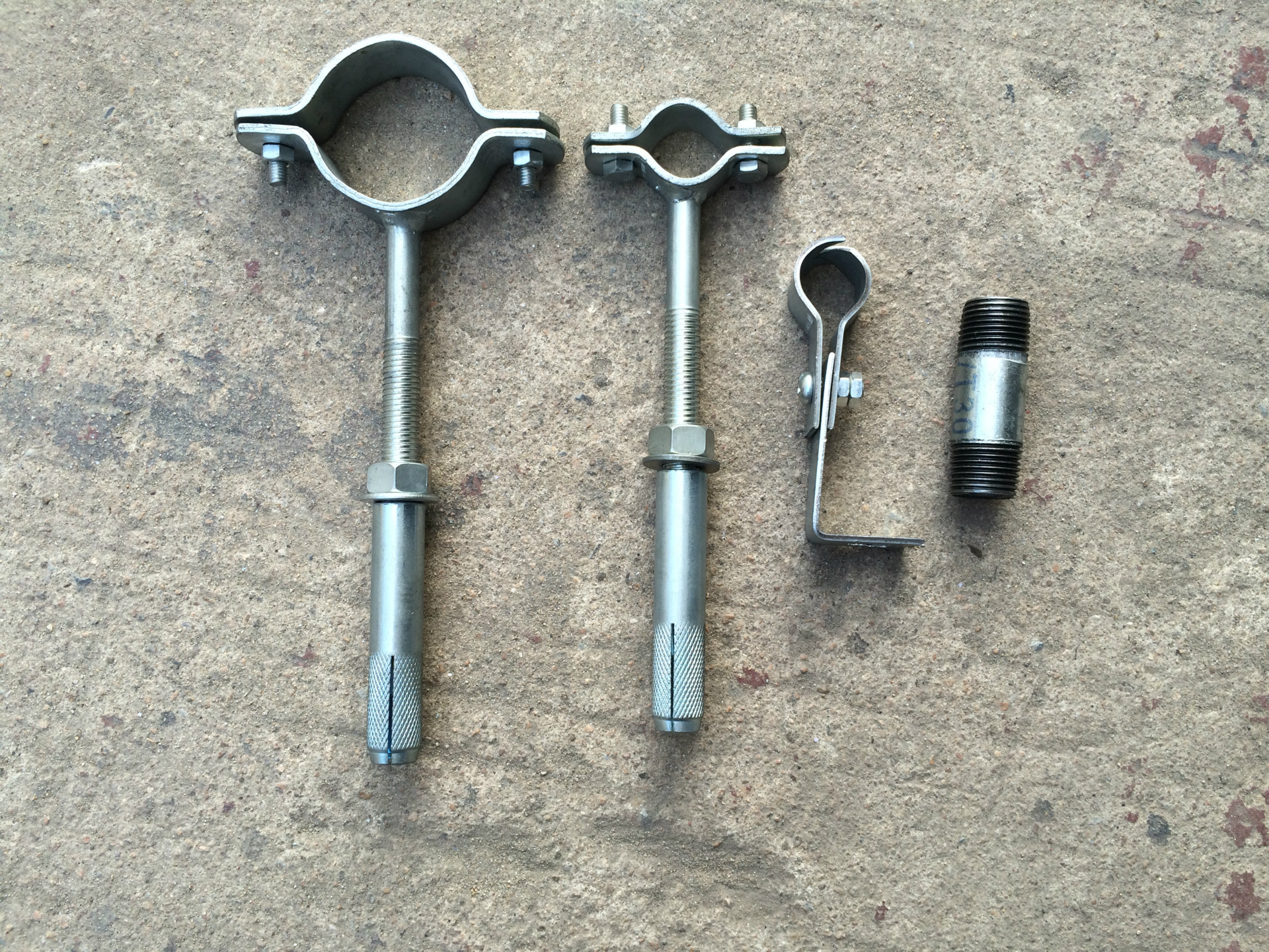 天然气管卡 煤气管卡 独脚卡 dn15-dn50-阿里巴巴