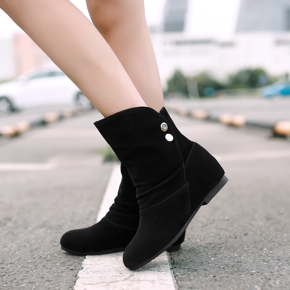 休闲短靴女秋冬新款平跟单靴气质冬靴学生保