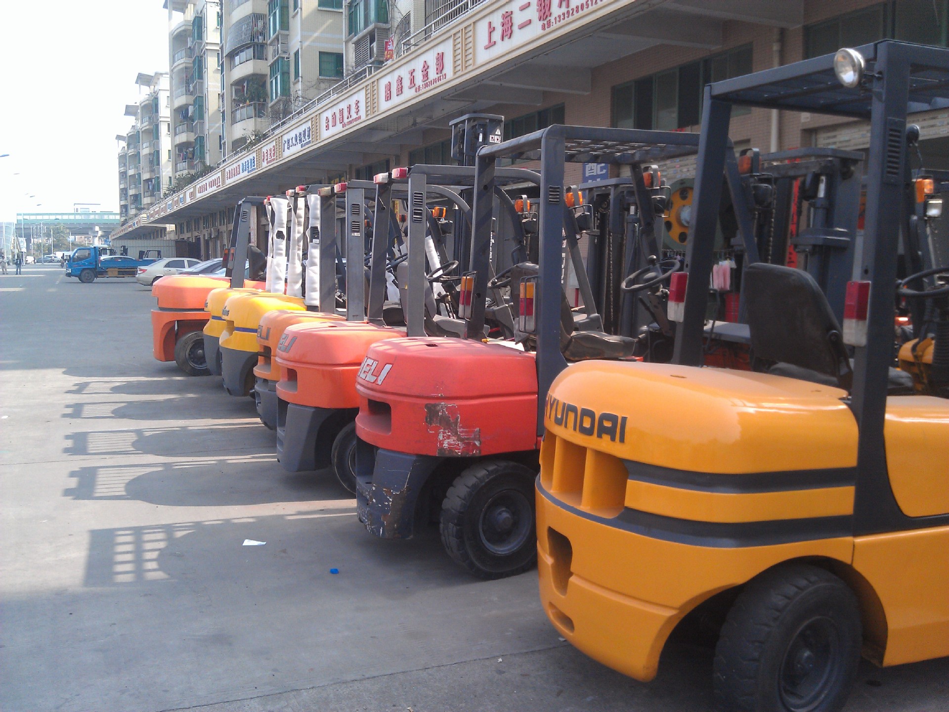 深圳2吨电瓶叉车租赁光明新区电动叉车出租龙华叉车租赁