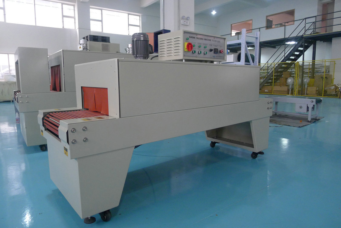 厂家供应 包装机 多功能热收缩包装机 机械恒温收缩机sf-6040e