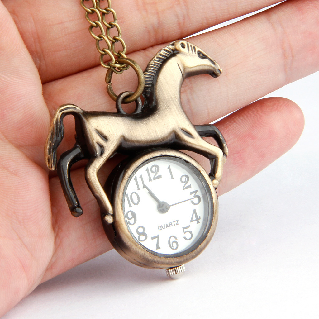 专供中国生肖马复古怀表批发创意男女款式小号翻盖表直销6058