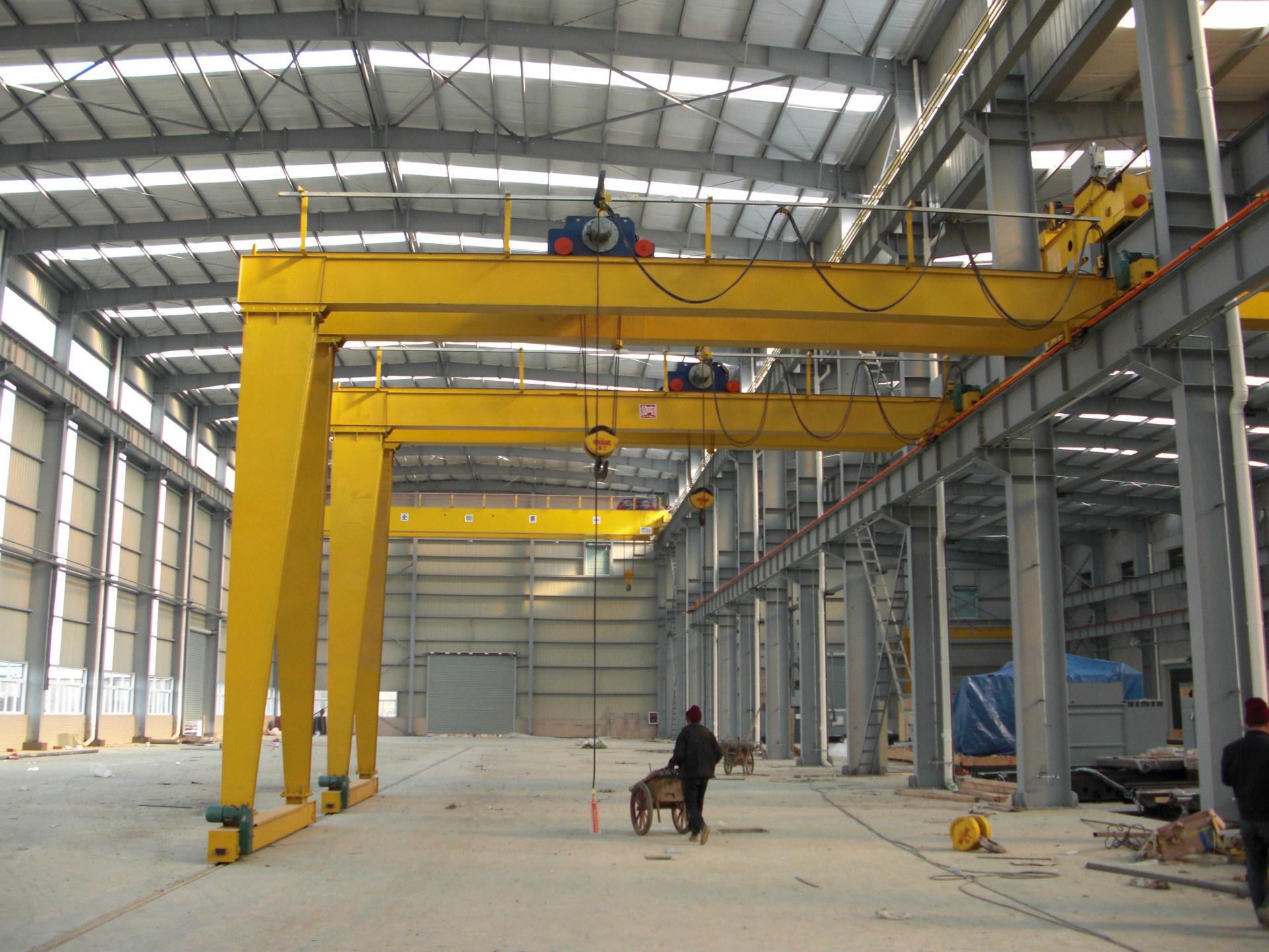 bmh型电动葫芦半门式起重机 单柱支撑门式起重机 半龙门起重机