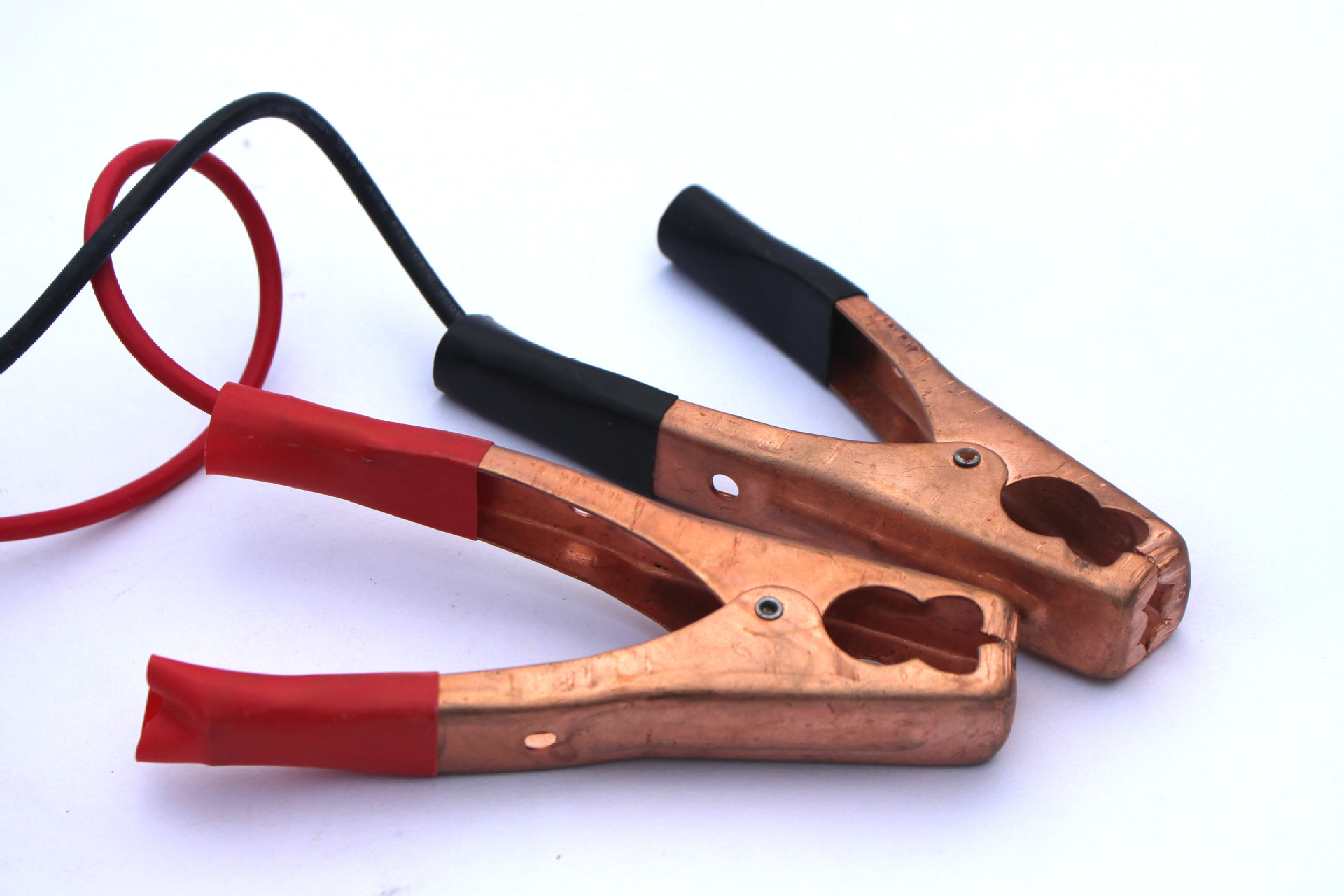 广东货到付款汽车电瓶充电器12v24v摩托汽车蓄电池智能脉.