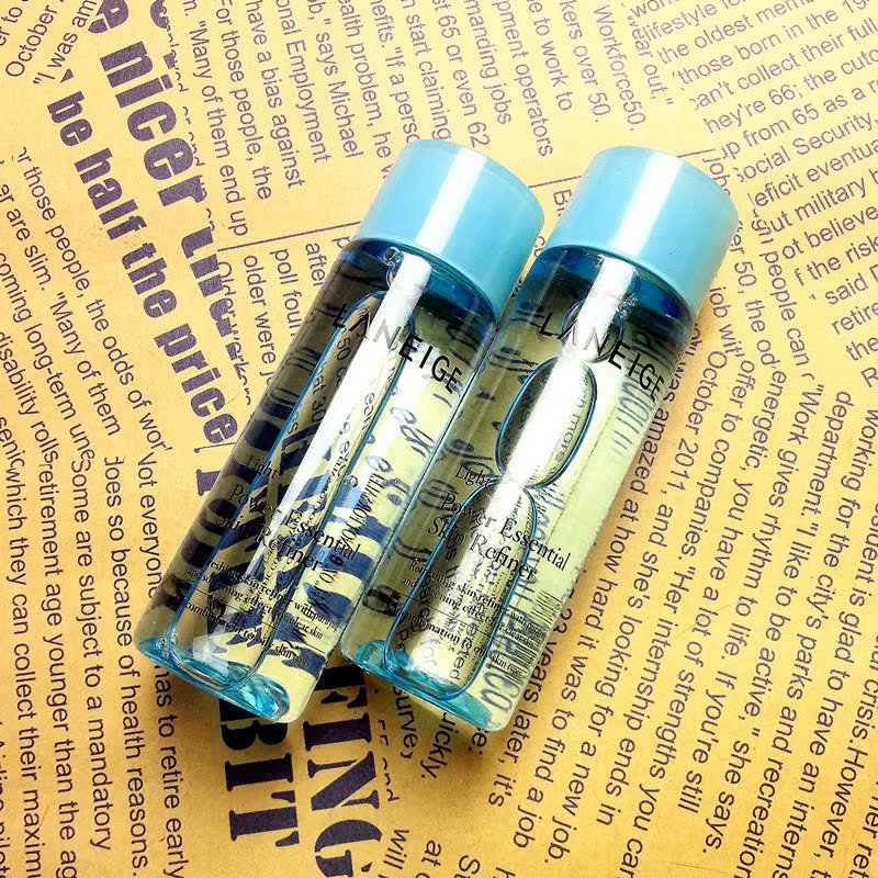 水凝清盈精华水25ml 一秒钟补水 10小时长效透润爽肤水