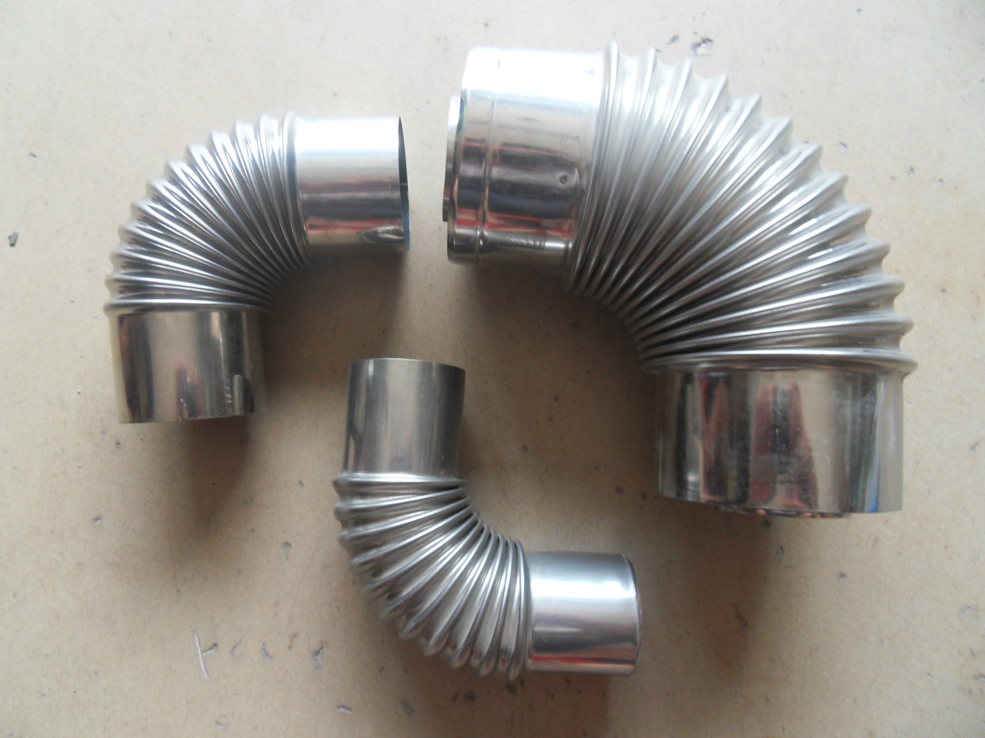 厂家生产批发 热水器不锈钢排烟管 尺寸齐全 烟道排风管批发