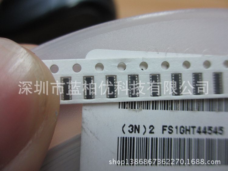 松下0402贴片排阻 0402x8-22r exb2hv220jv 误差5% 封装16p8r