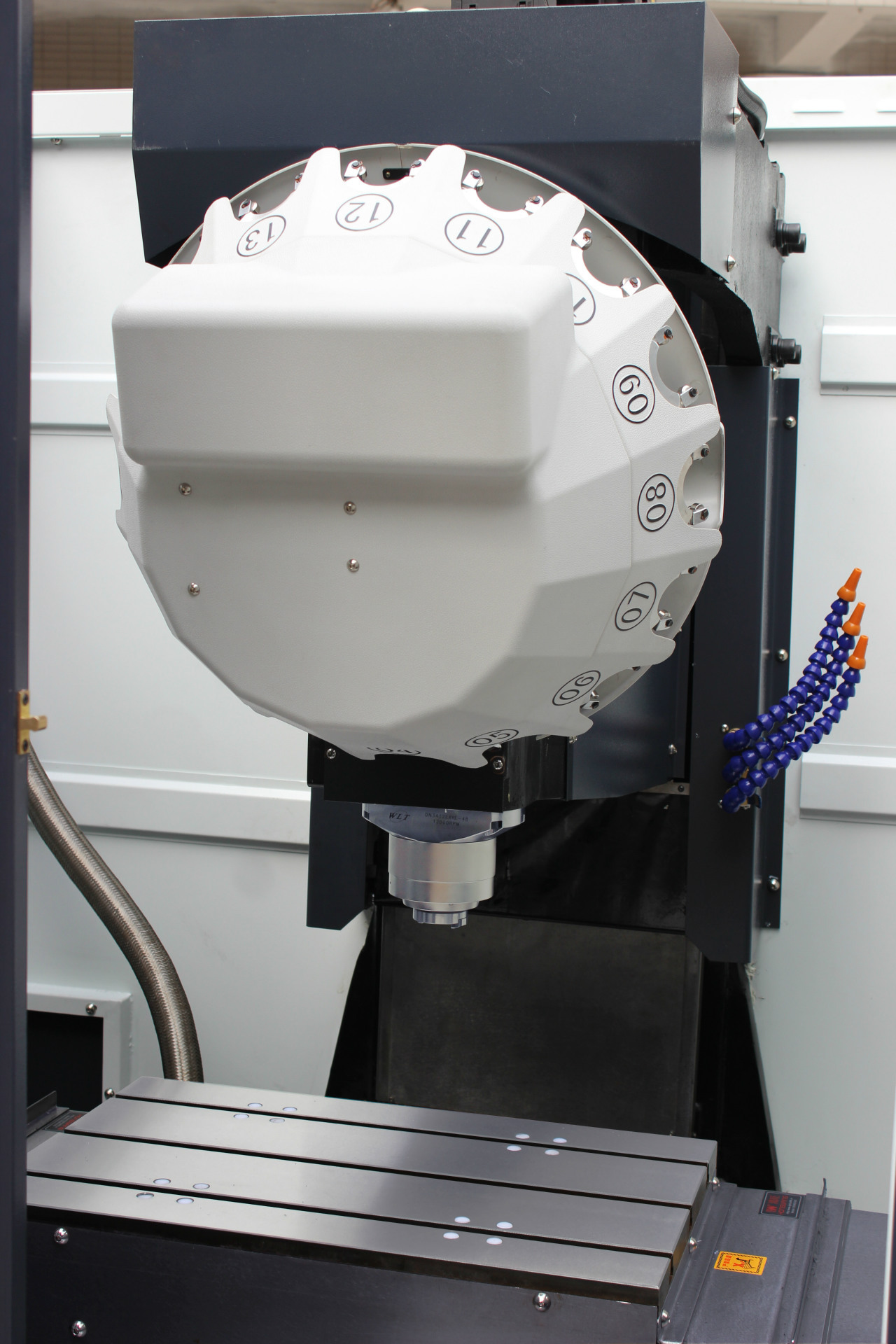 钻攻刀库加工作台副本