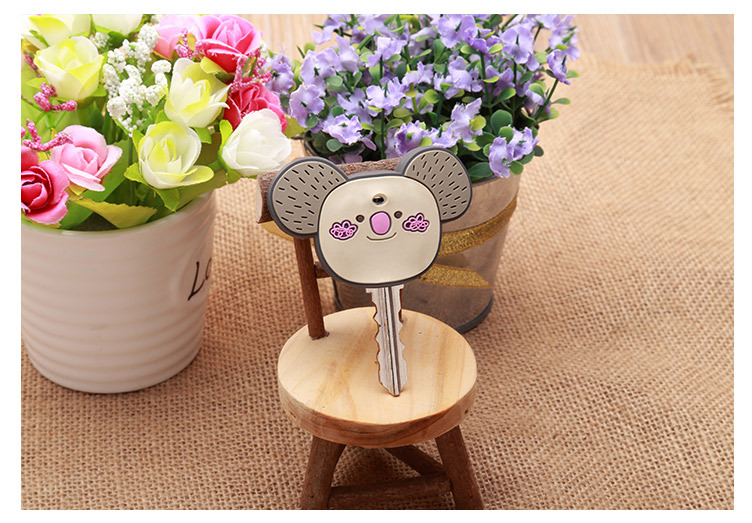 厂家热销pvc工艺品 卡通钥匙套 实用橡胶塑料钥匙套 橡胶工艺品