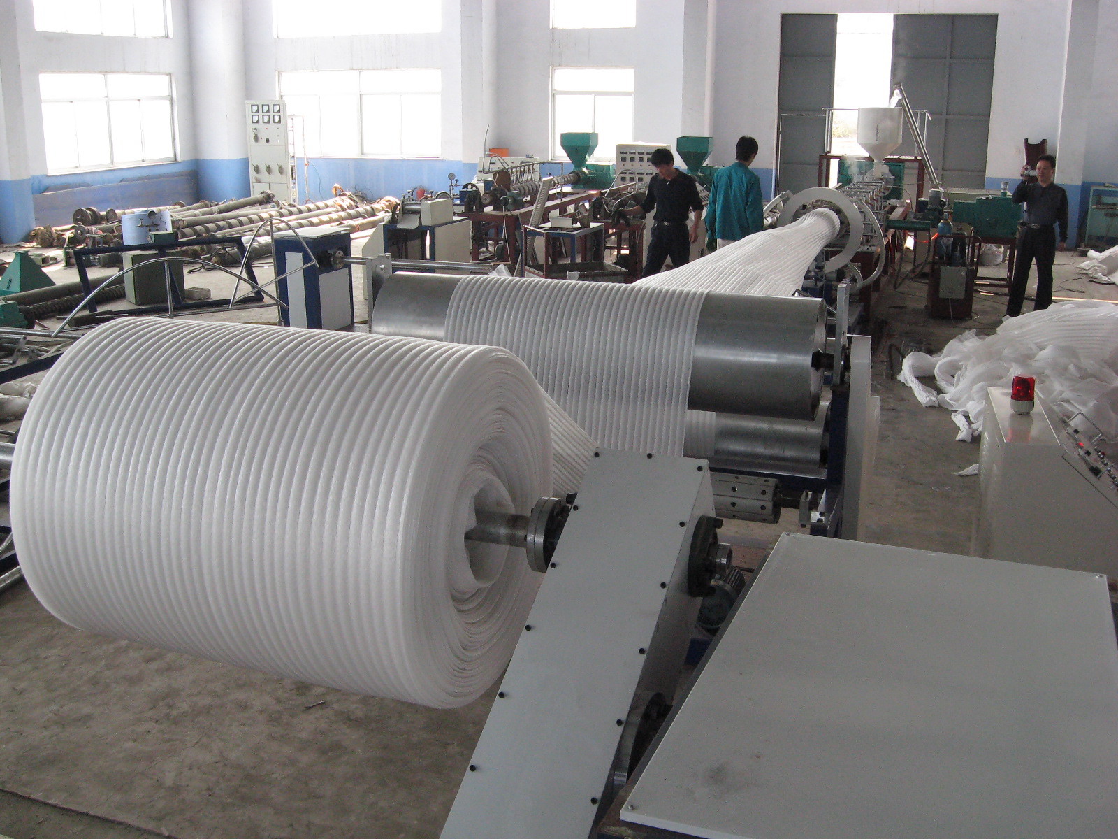 源头供应epe珍珠棉发泡机 epe发泡管棒机器pe发泡布覆膜机设备