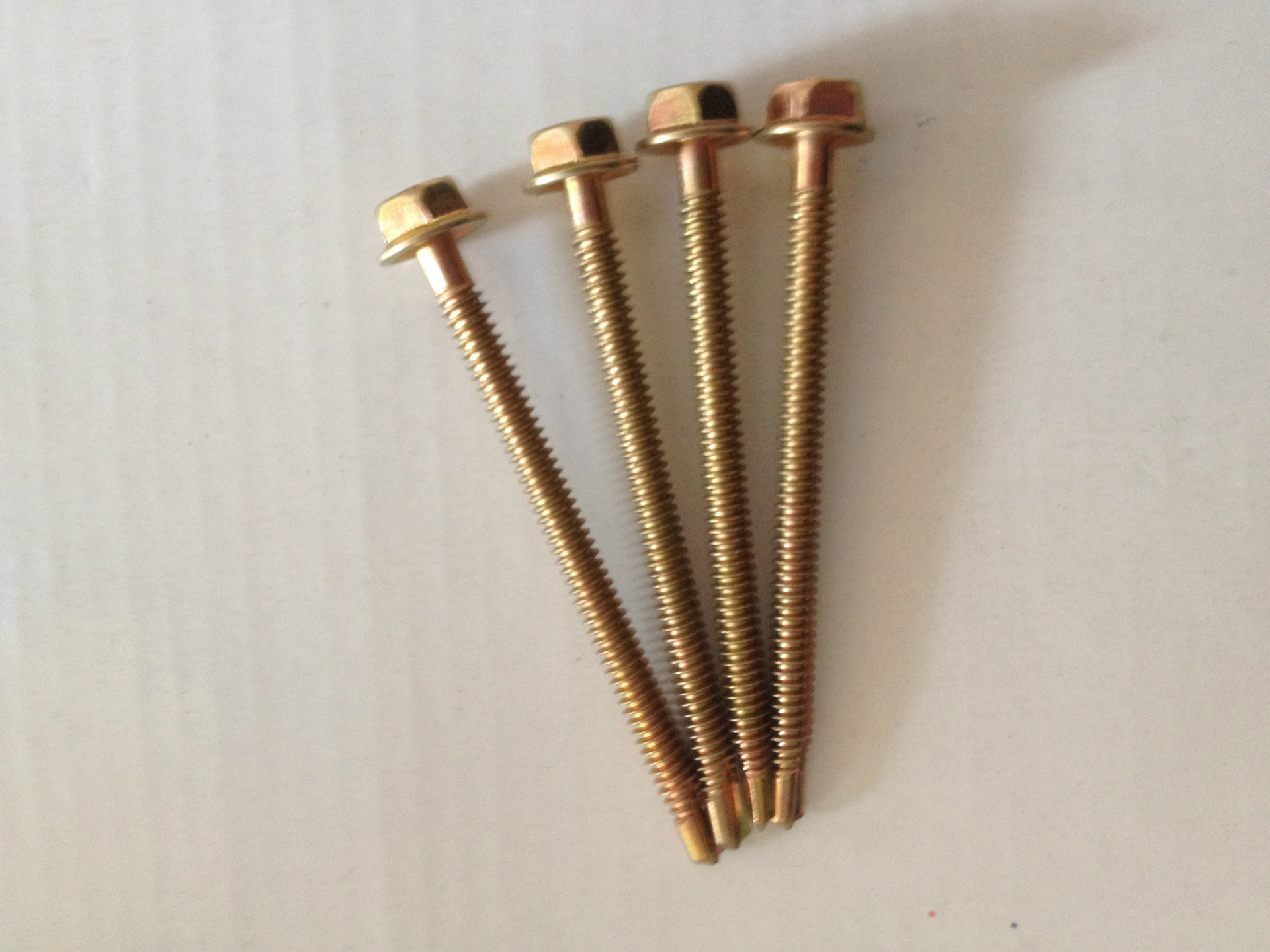 外六角钻尾自攻螺丝