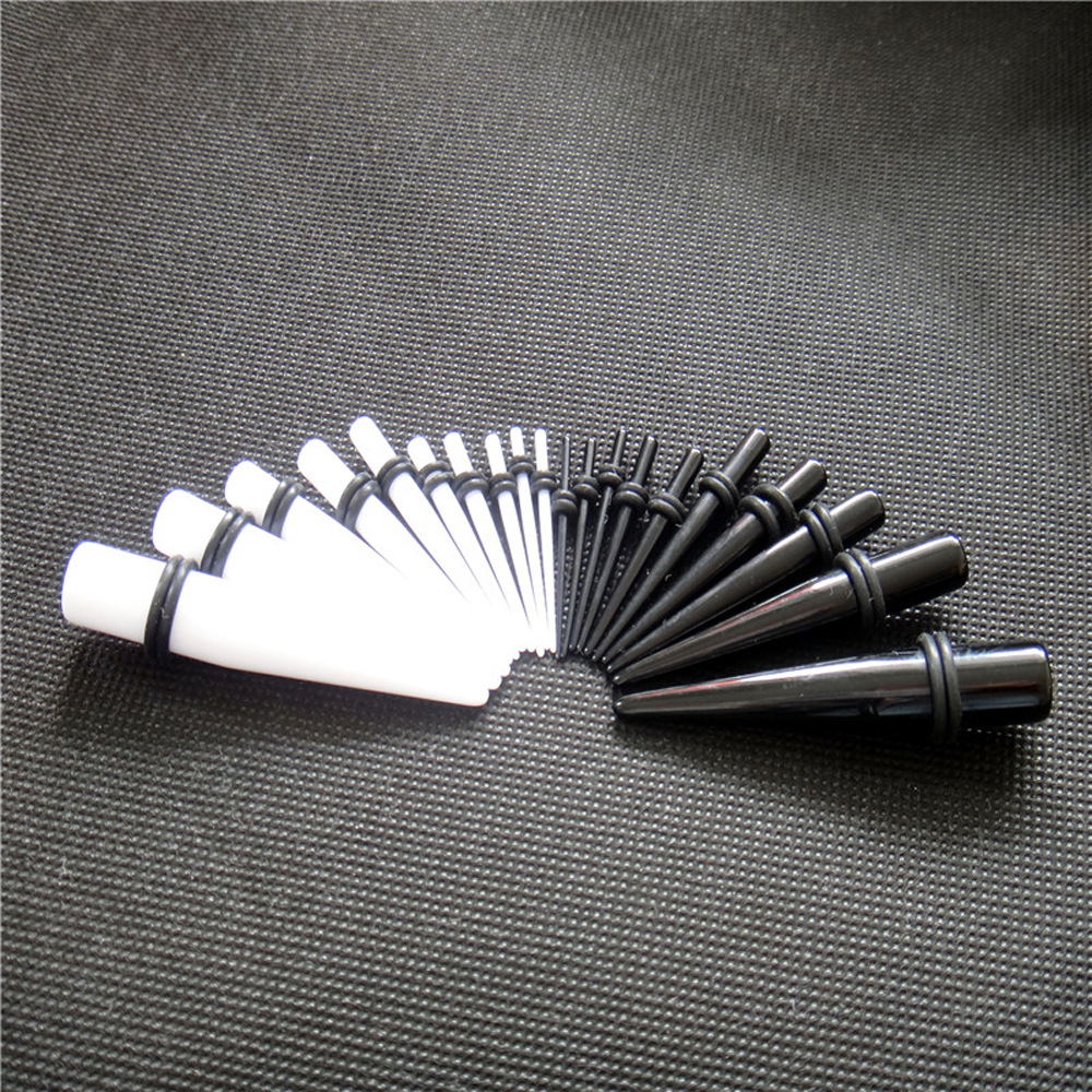 厂家直销高品质黑白色亚克力直尖锥耳廓批发欧美耳扩夸张穿刺饰品