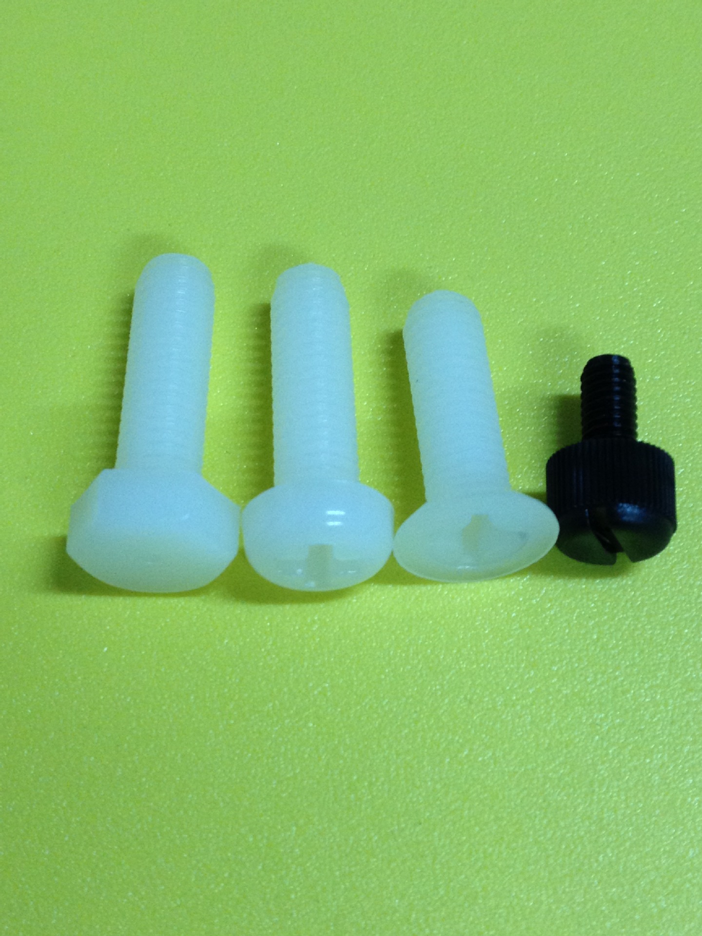 供应塑料钉/塑料螺钉/塑料螺丝钉/尼龙螺丝