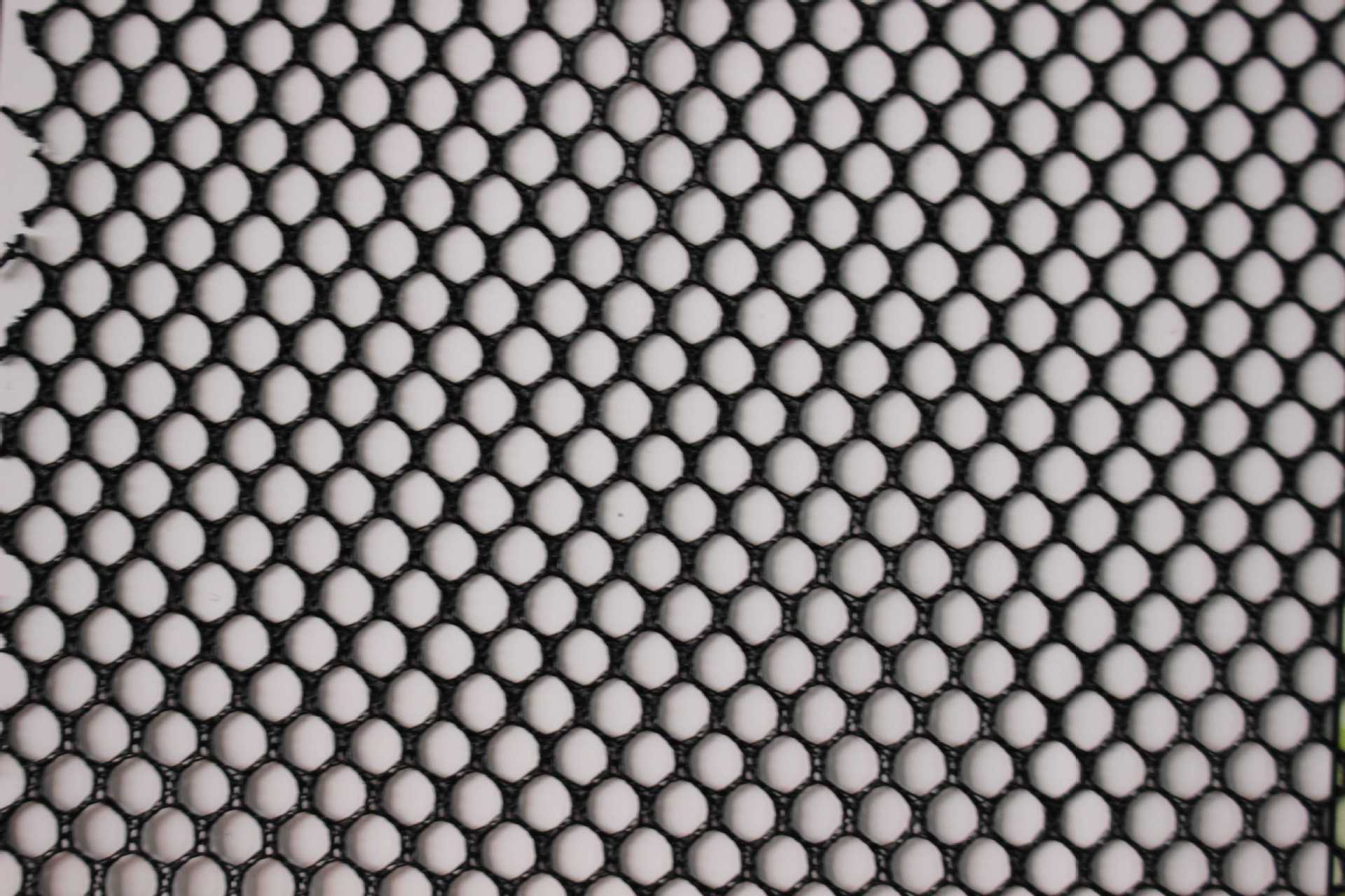 厂家批发 全涤六角网眼布 定型硬网纱 网格布料箱包鞋材网布