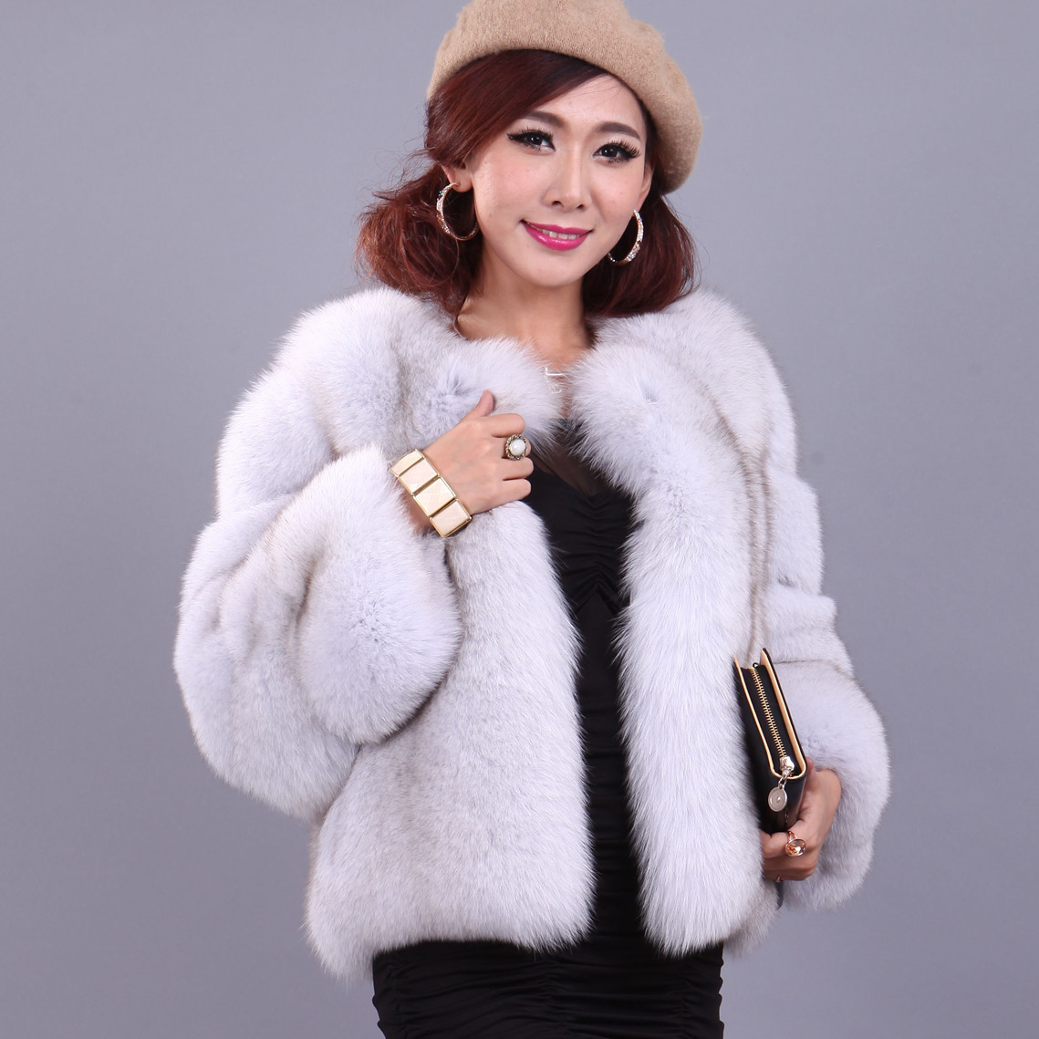 狐狸毛高档整皮衣服 进口狐狸毛衣服 高档皮草衣服 狐狸服装