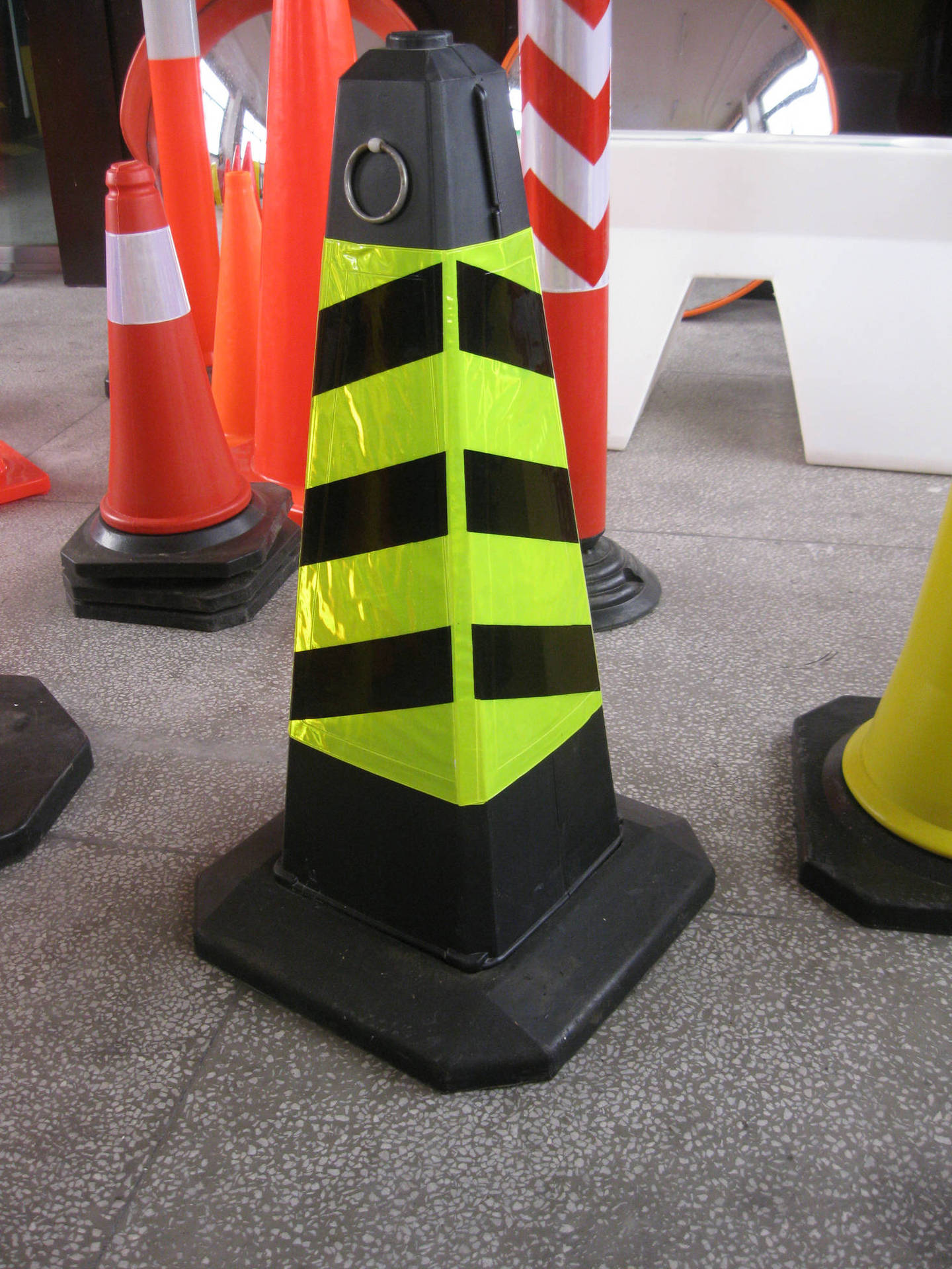 75cm塑料路锥 塑料方锥 停车场专用 锥形方形底座标志 3.5kg 高档