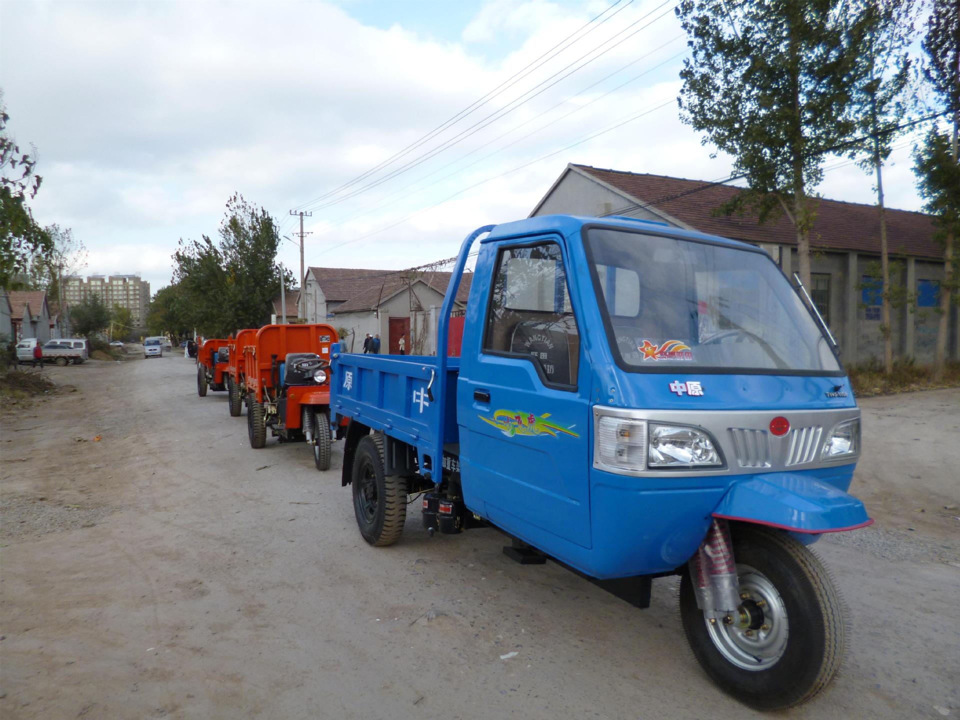 五征小飞虎驾驶室蜗轮助力转向真空助力豪华自卸三轮汽车