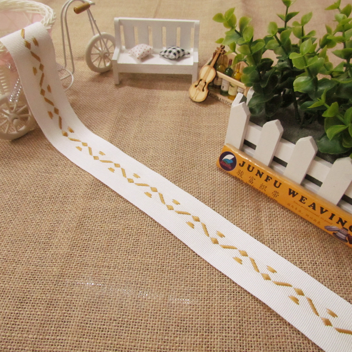 【床垫围边带】mt-295# 金杏色中间花包边带 新款服装家具织带