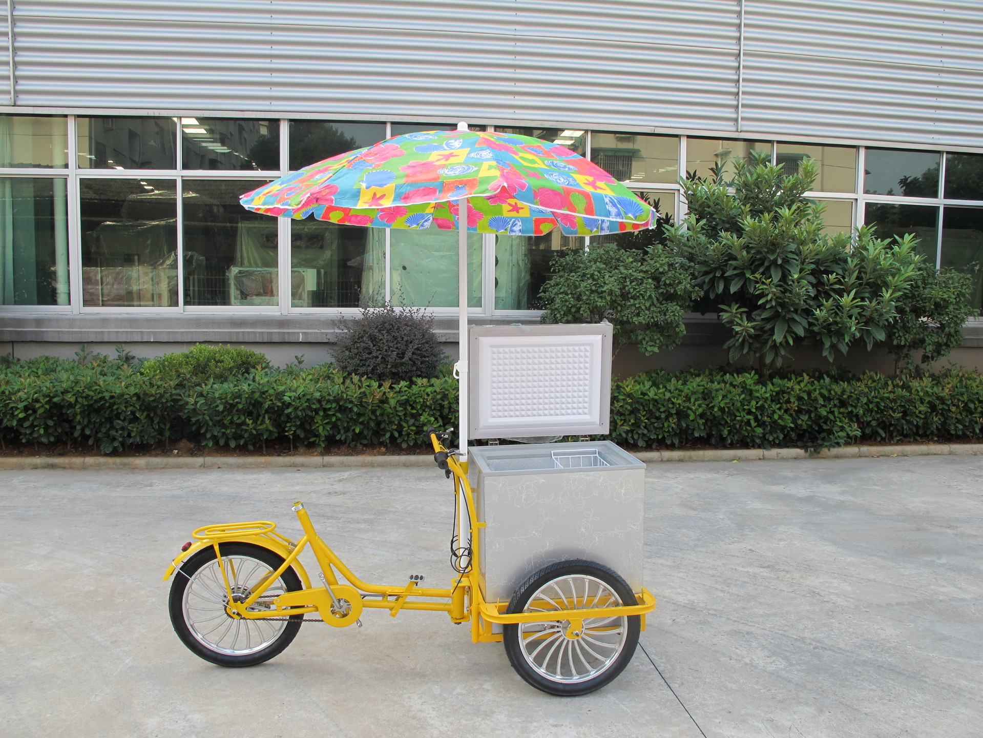 三轮倒骑冰淇淋车倒骑车hy1502