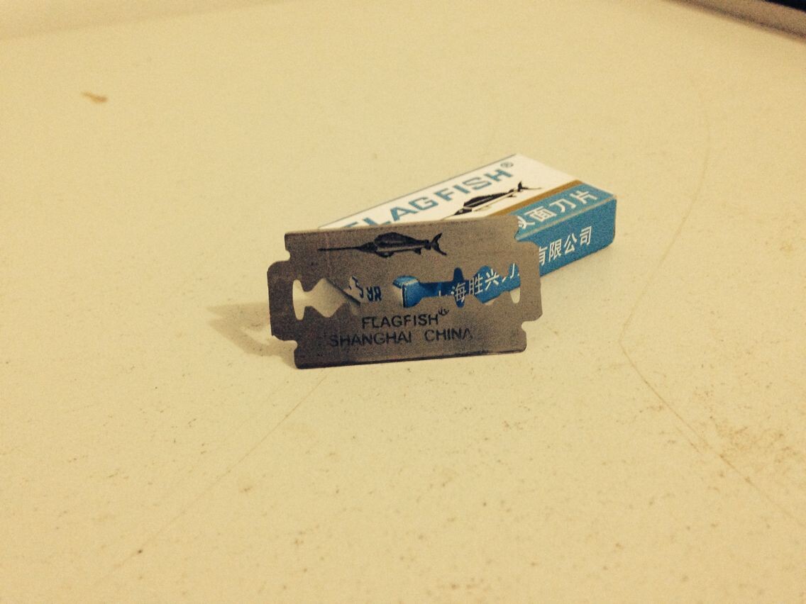 供应旗鱼牌优质碳钢双面刀片 老式手动剃须刀片(200片大盒