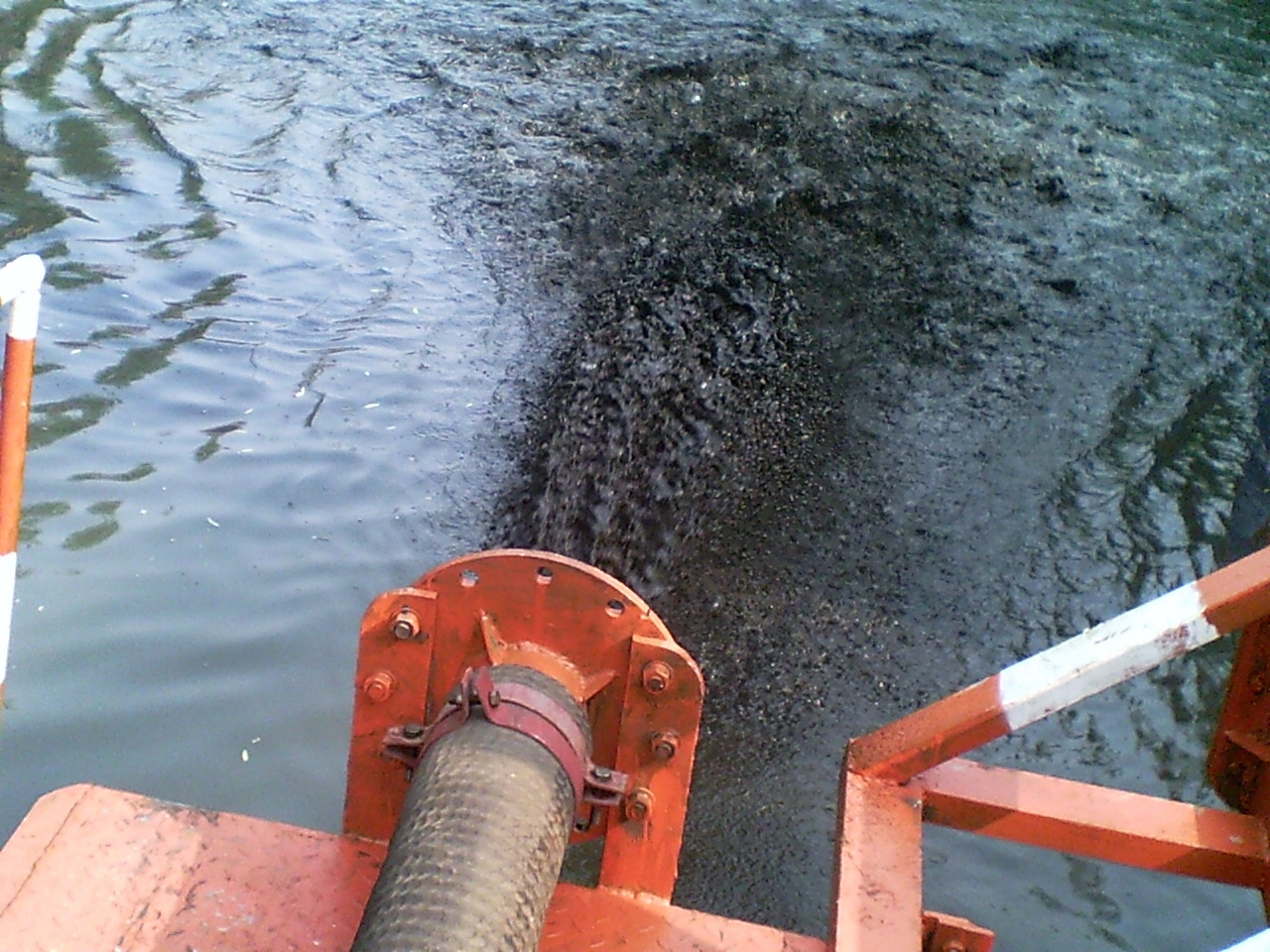 水下吸泥清淤机_水下清淤机_水下吸泥清淤机.