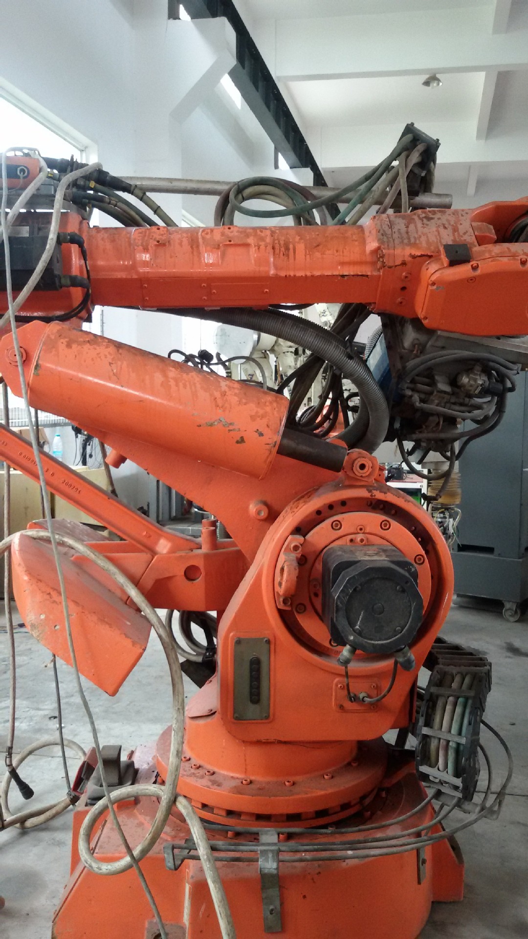 二手工业机器人 二手六轴联动机器人 自动焊接机器人