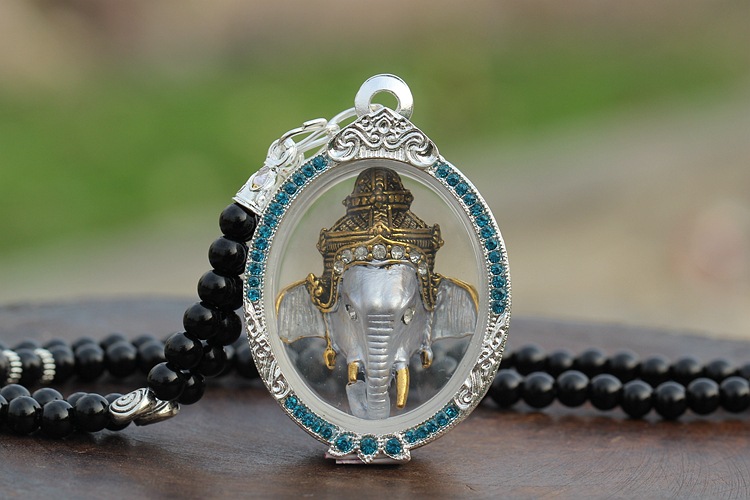 象神头泰国佛牌龙婆三安大师寺庙合金钻壳送链送盒