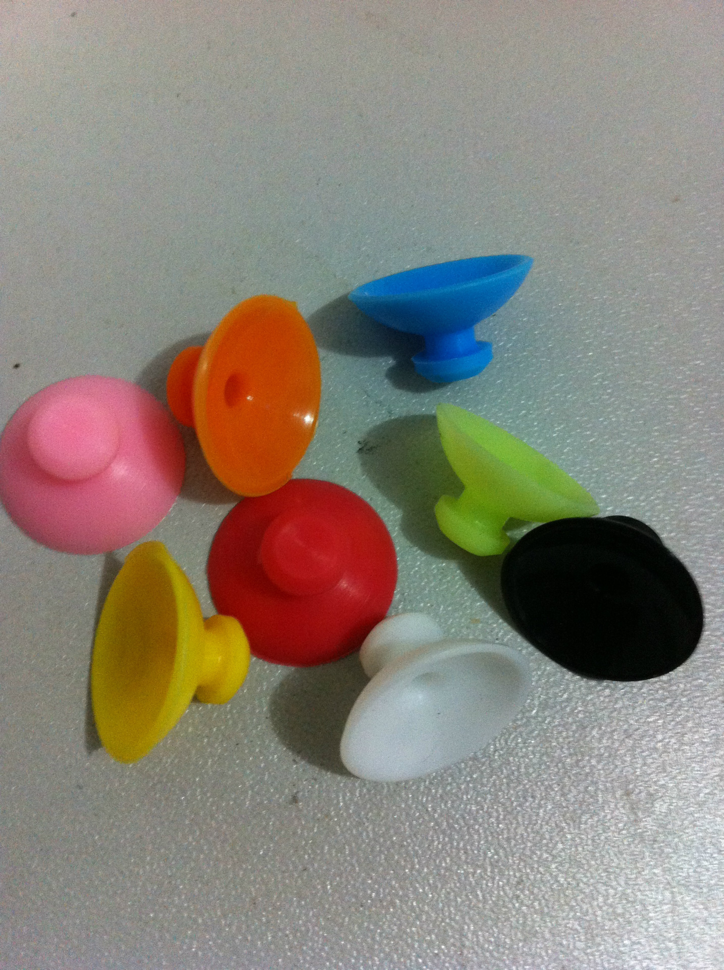 车载支架小吸盘 单面吸盘 车载8粒小吸盘 单粒小吸盘