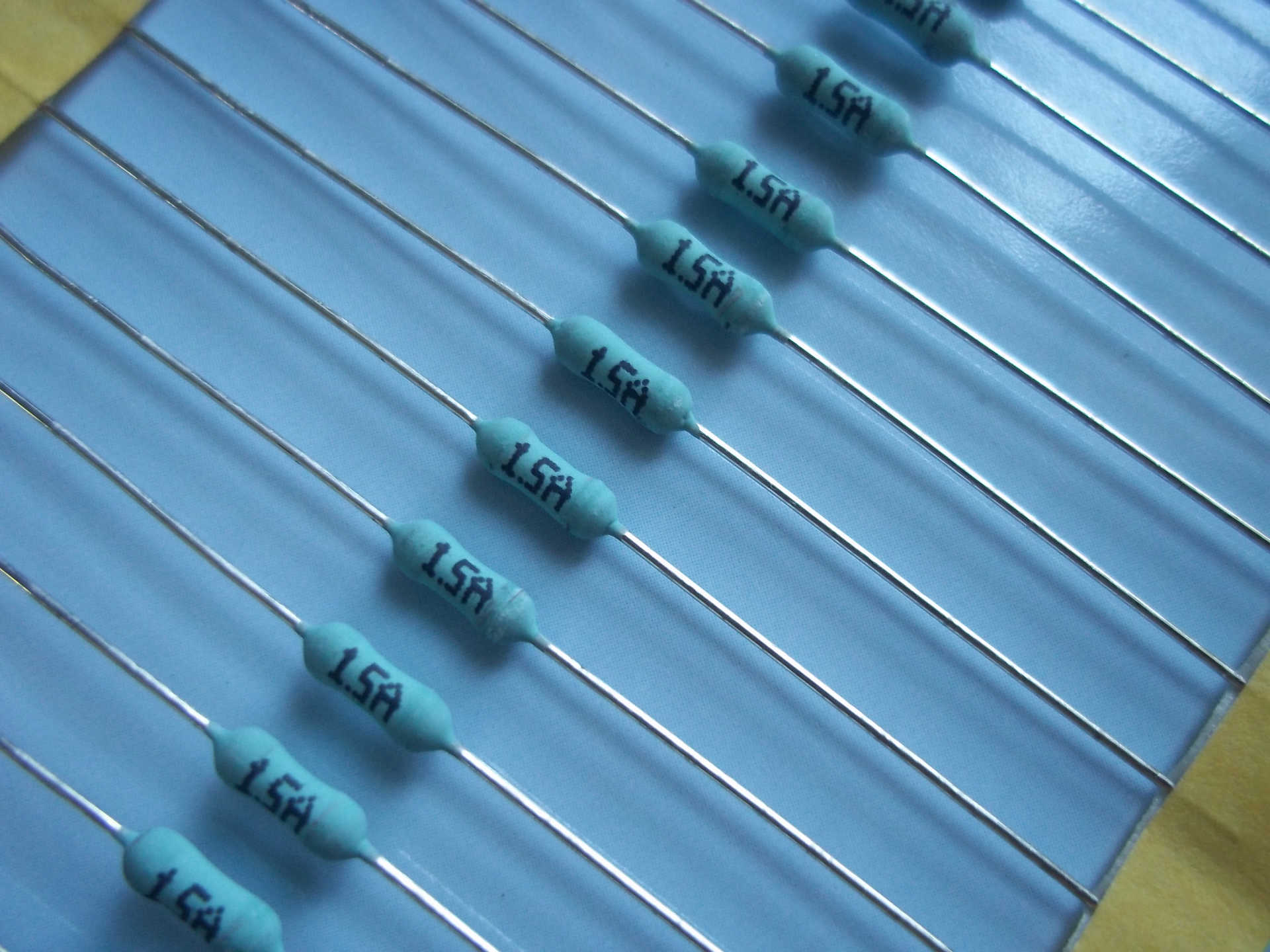 低价供应缓冲慢断1a 2a3a电阻式保险丝 慢断保险丝电阻