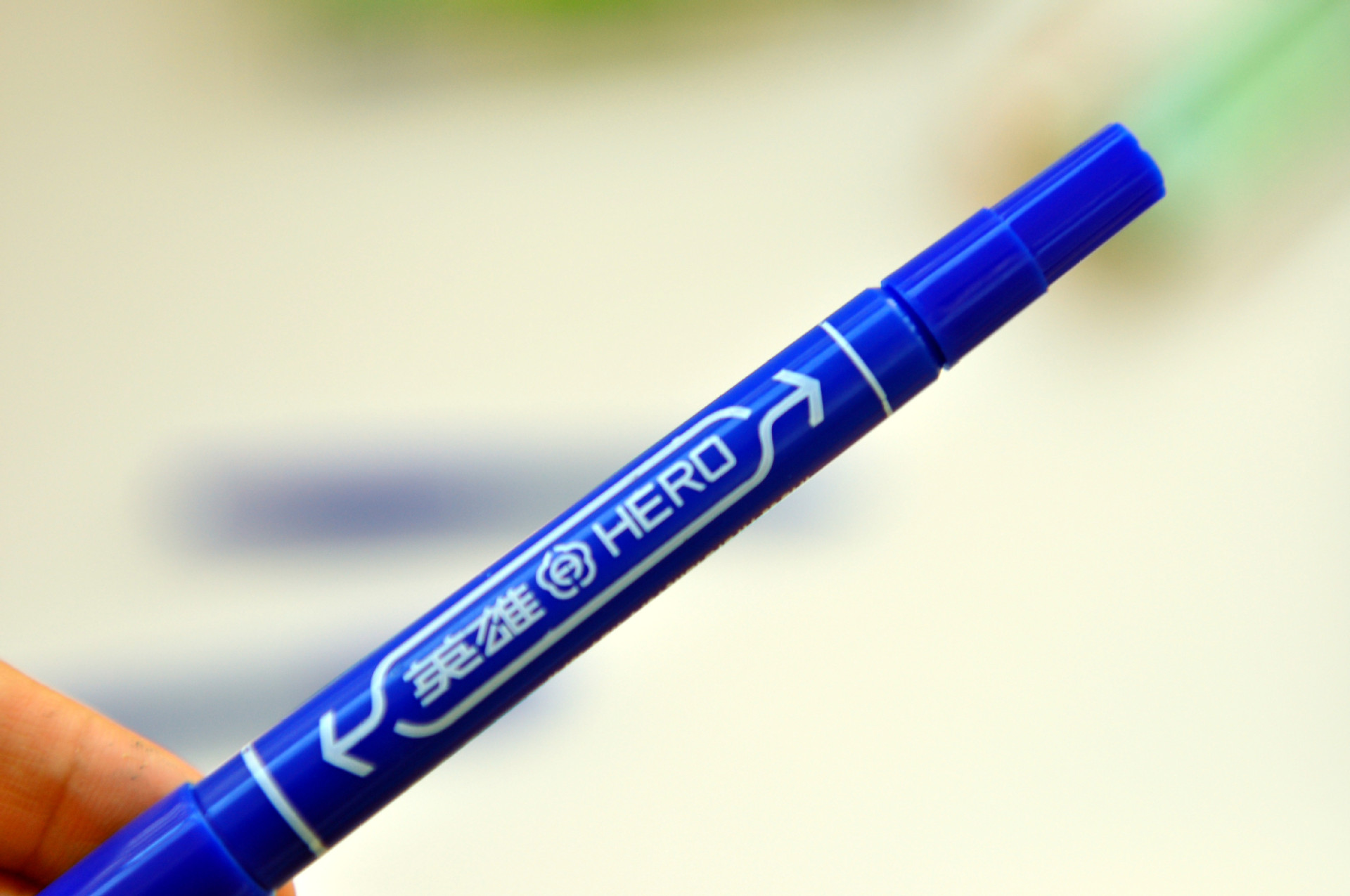 供应正品英雄 883 小双头勾线(签字)笔(黑,红,蓝)厂家直销