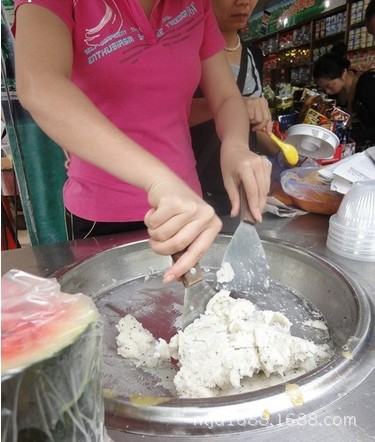 供应 新款炒冰机 沙冰机 冷饮小吃设备 景区公园摊贩必备