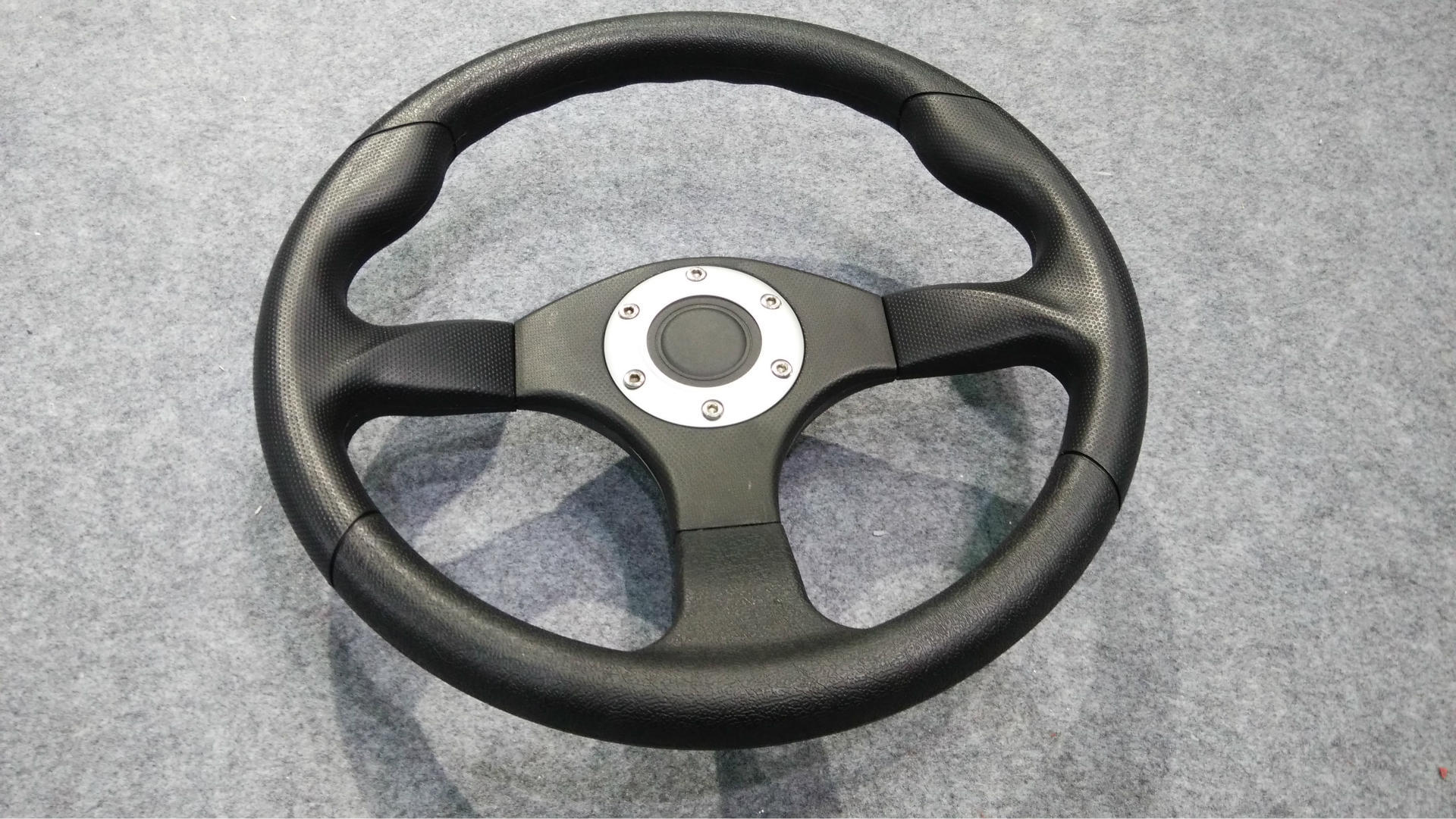 供应叉车方向盘,厂家直销,质量保证