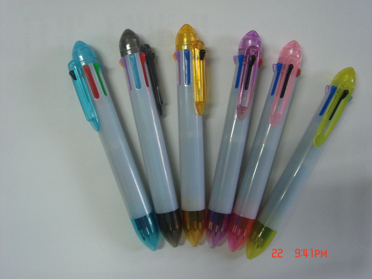 创意 文具 办公用品 七色圆珠笔 塑料