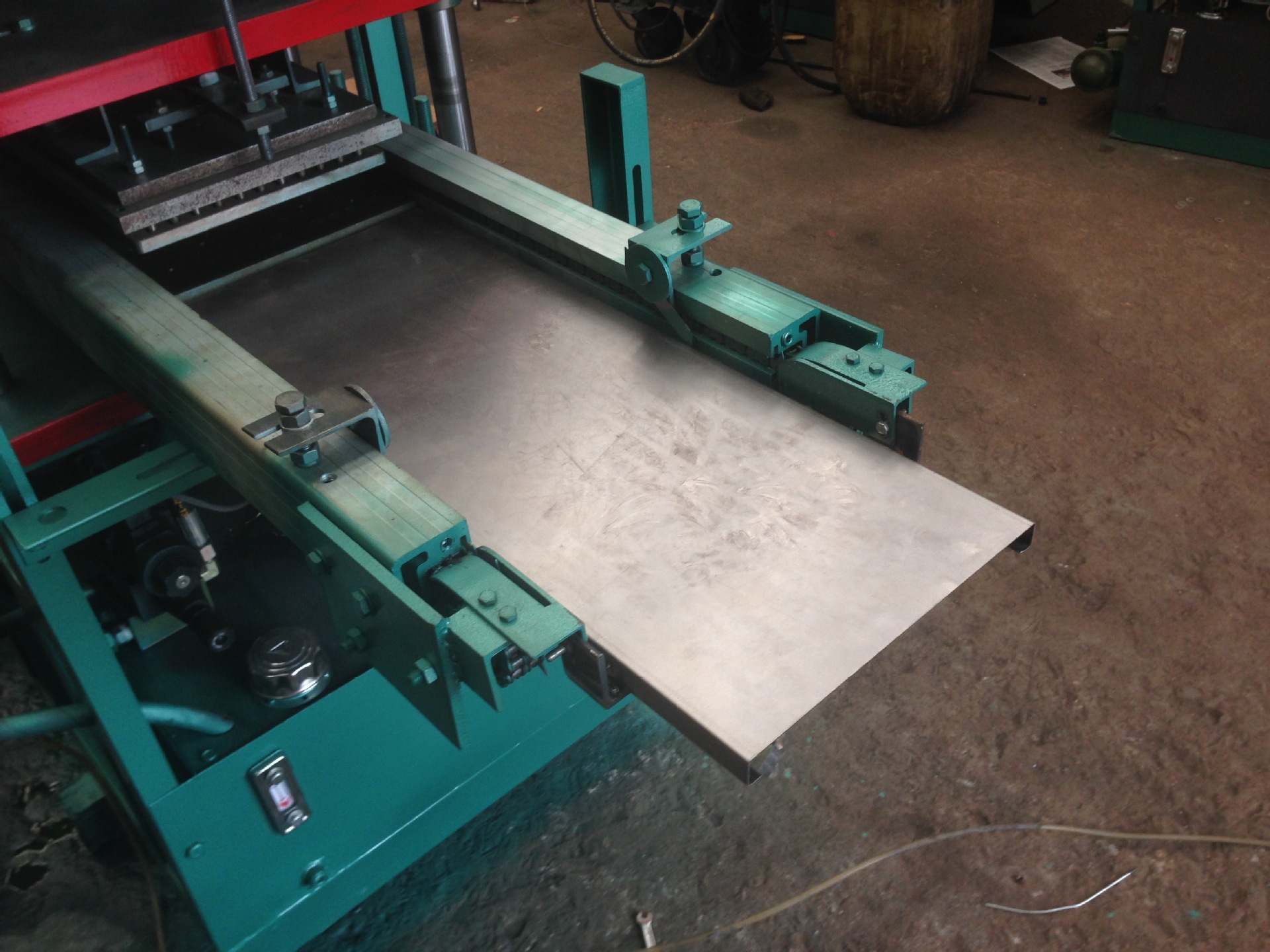 水稻育秧盘机育苗盘机淋水片成型机