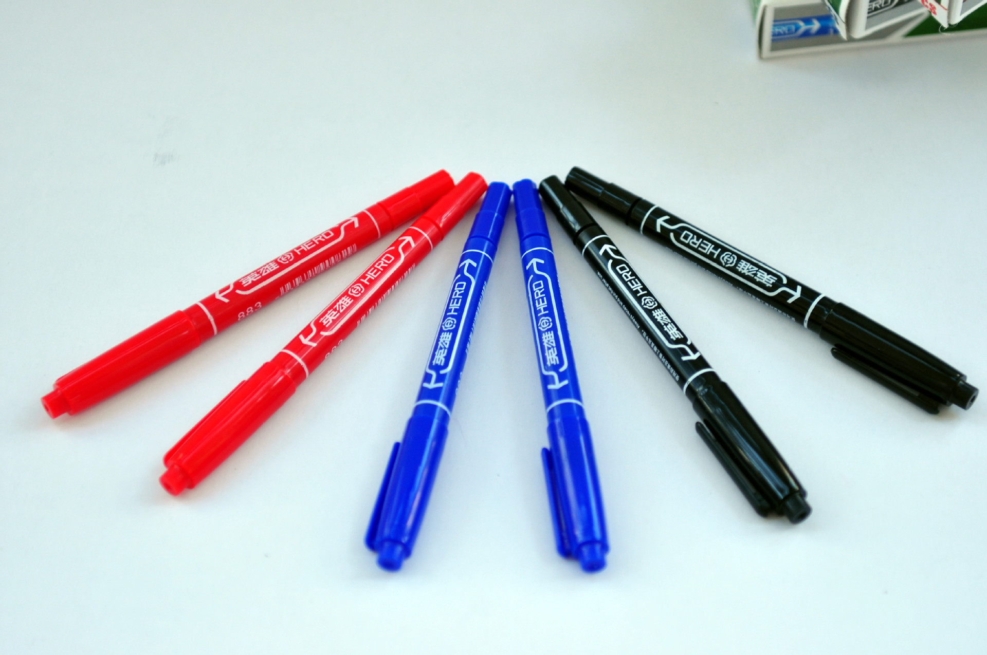 英雄马克笔 883 小双头勾线(签字)笔(黑,红,蓝)记号笔批发