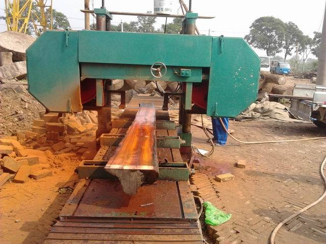 上海木材加工机械:大型木工带锯跑车|木工带锯跑车容安木工机械