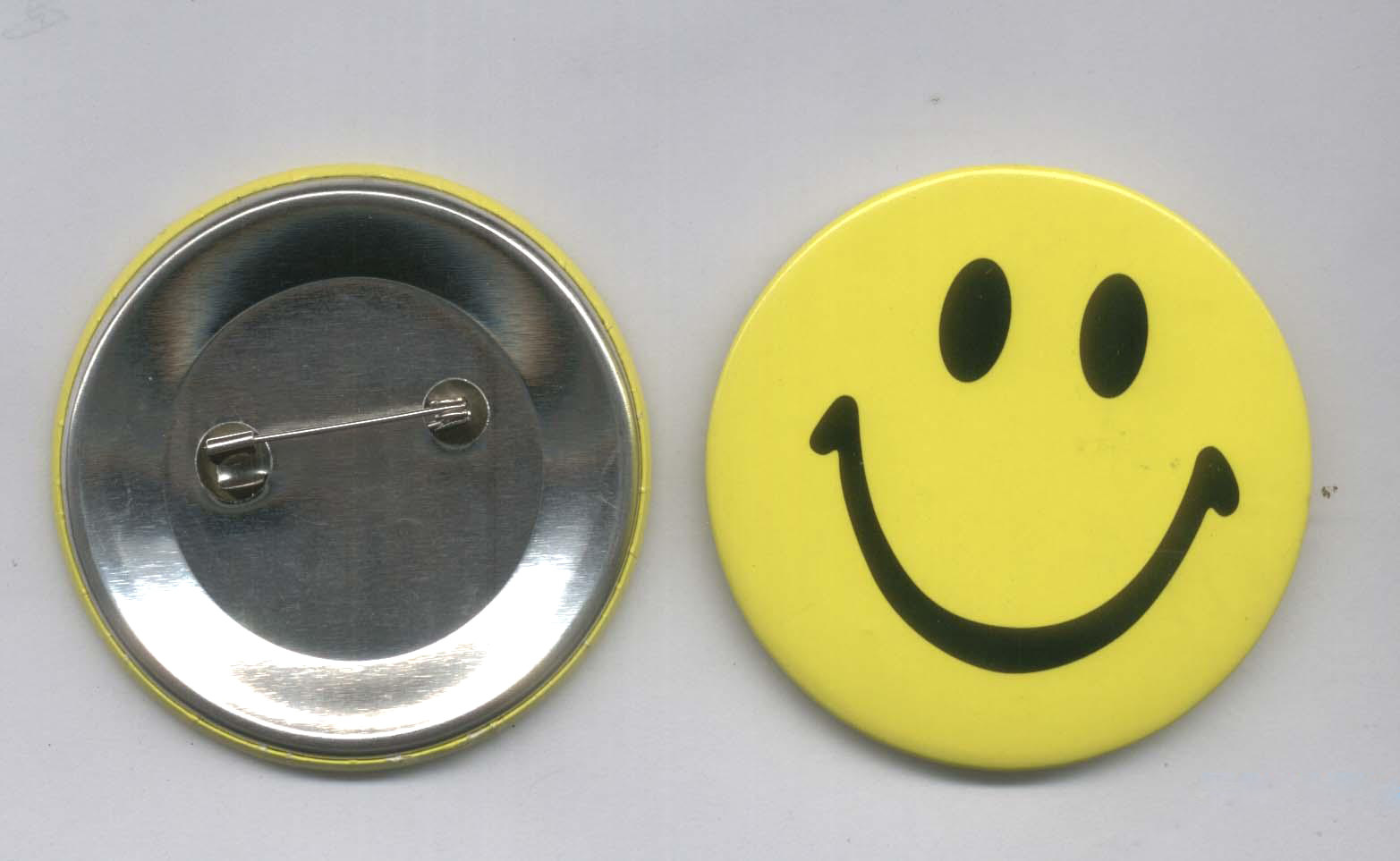 苍南县徽章厂供应 笑脸徽章 微笑徽章 卡通动漫徽章定制