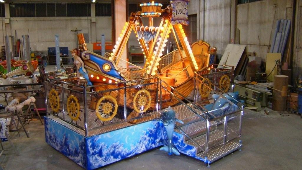 最新中小型儿童室内外豪华迷你12座 海盗船 室内室外均可