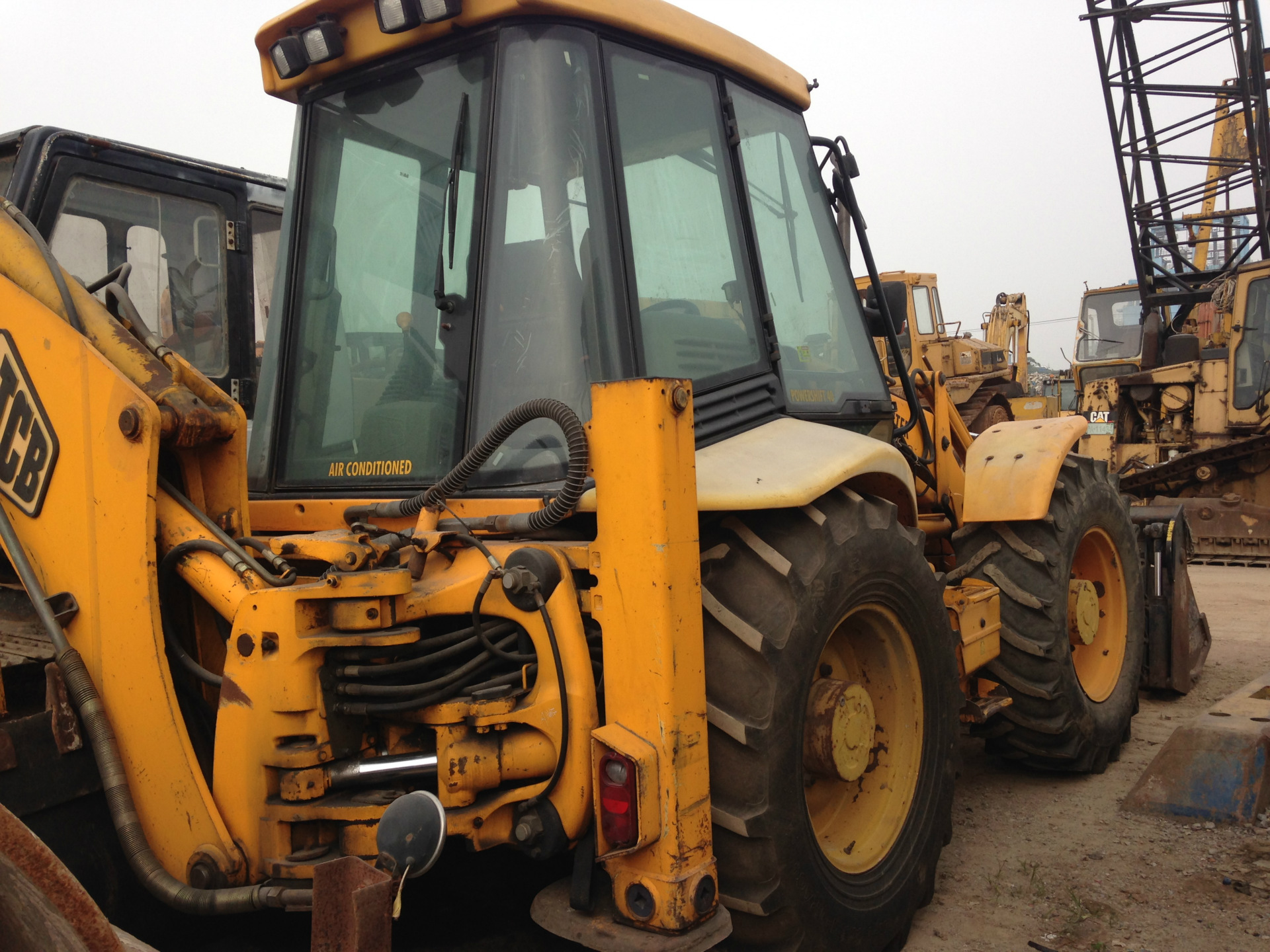 出售英国杰西博jcb4cx两头忙[挖掘装载机]